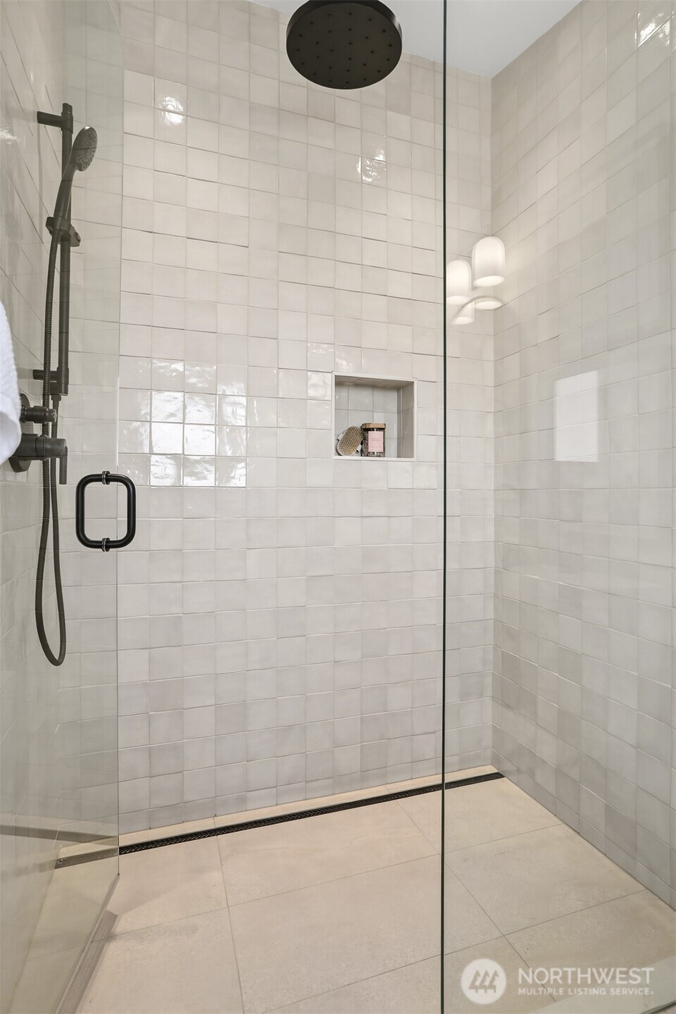 2414 Queen Anne Avenue B Property Photo 12