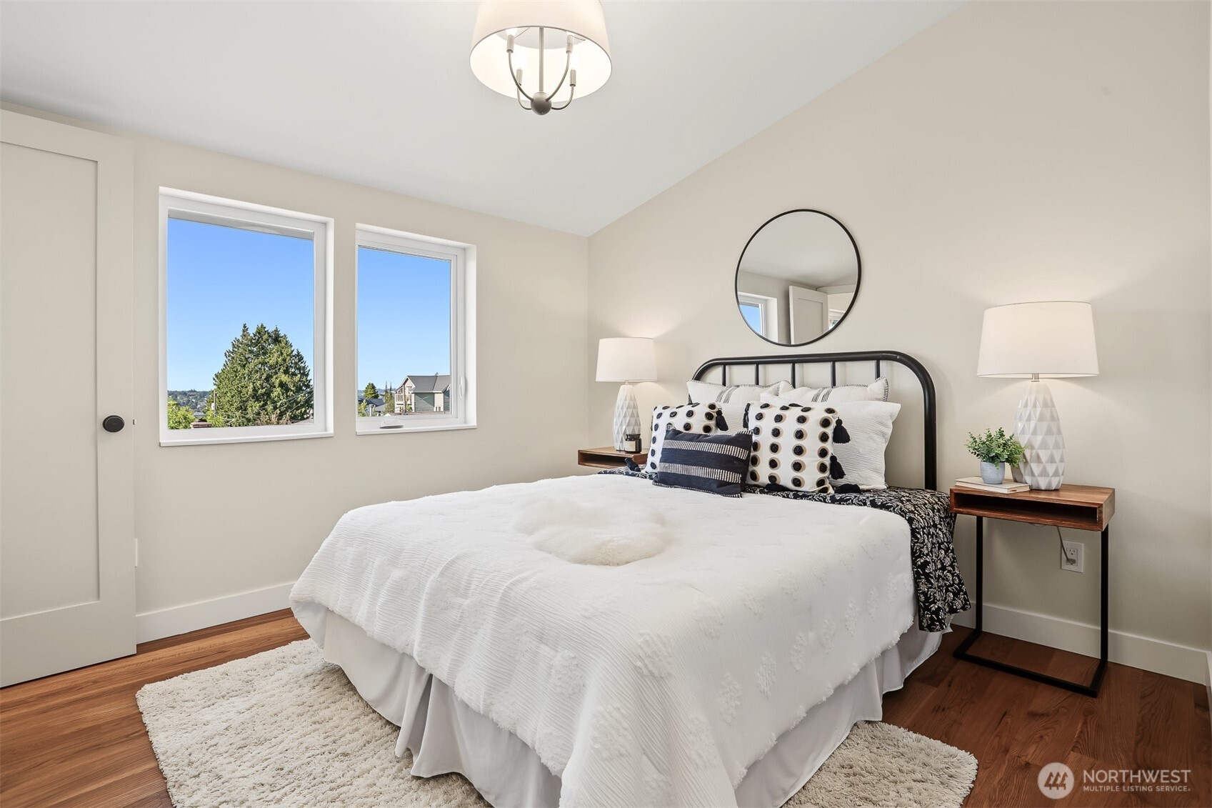 2414 Queen Anne Avenue B Property Photo 13