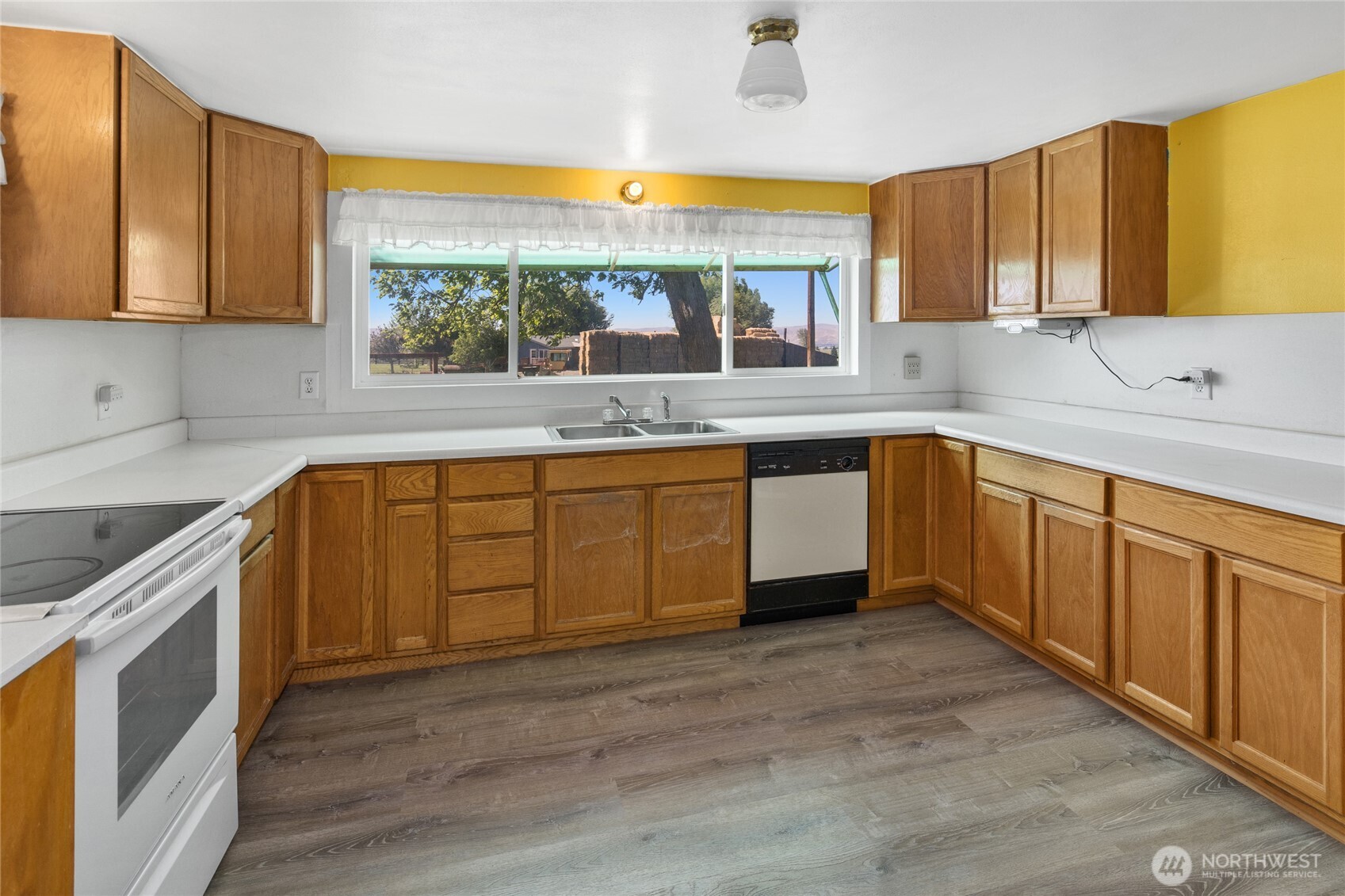 341 Schnebly Rd. Property Photo 28
