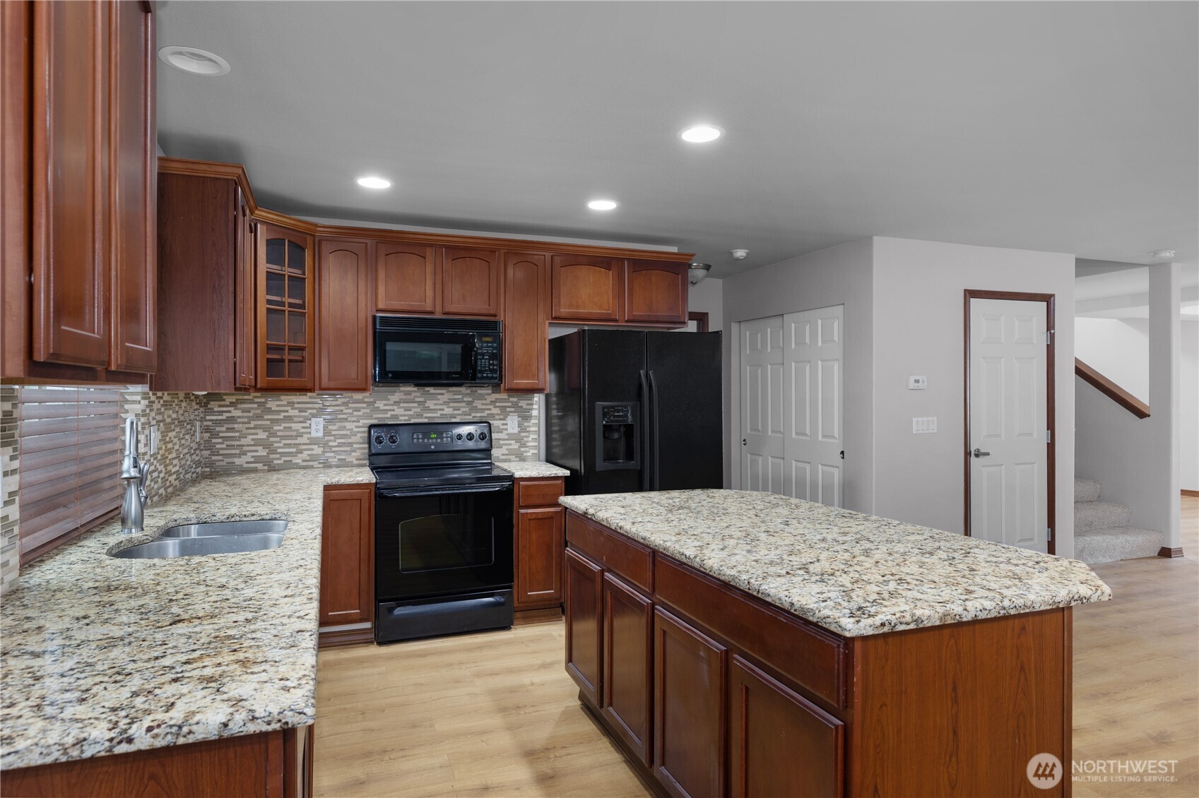 8512 205th Street Ct Property Photo 2