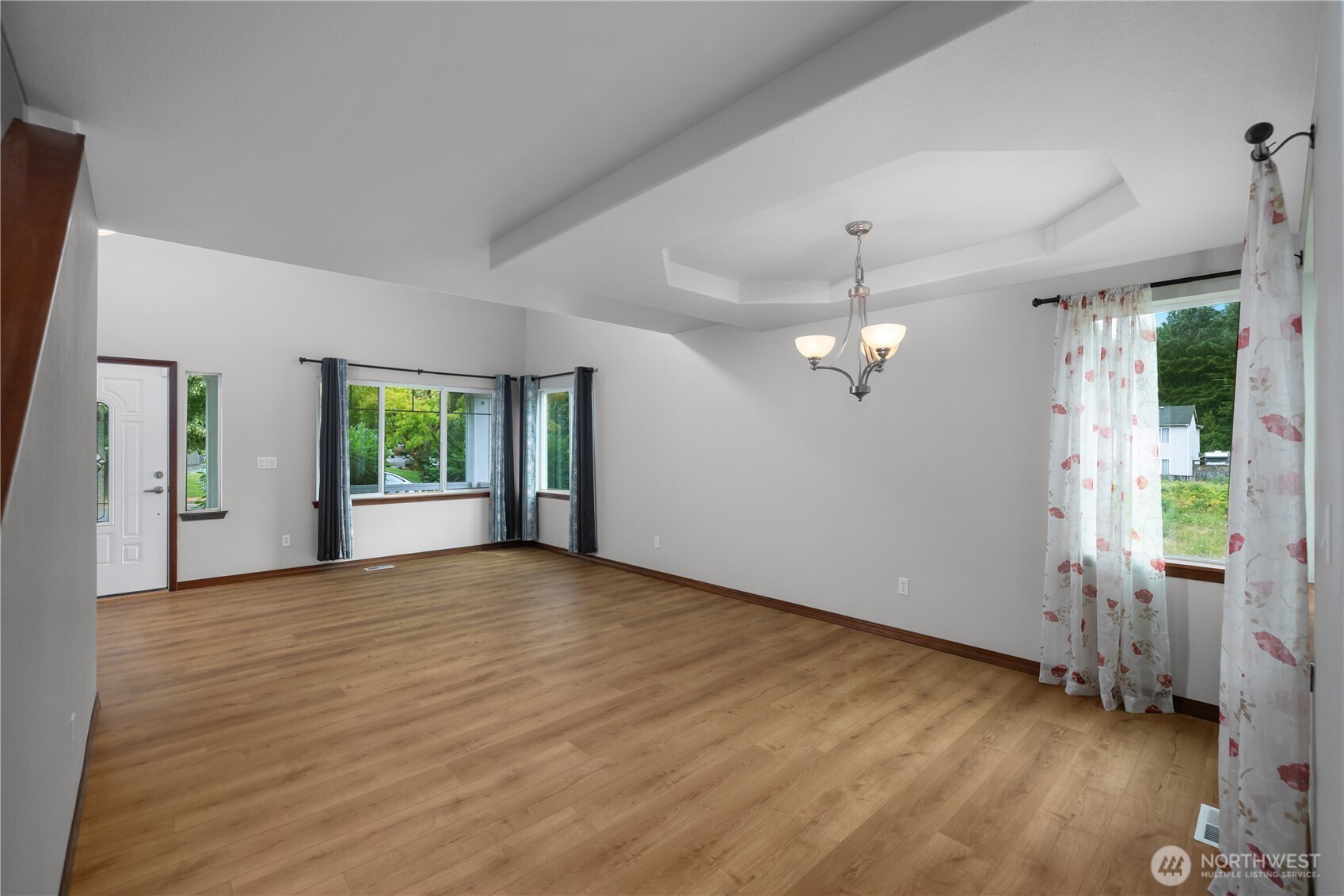 8512 205th Street Ct Property Photo 8