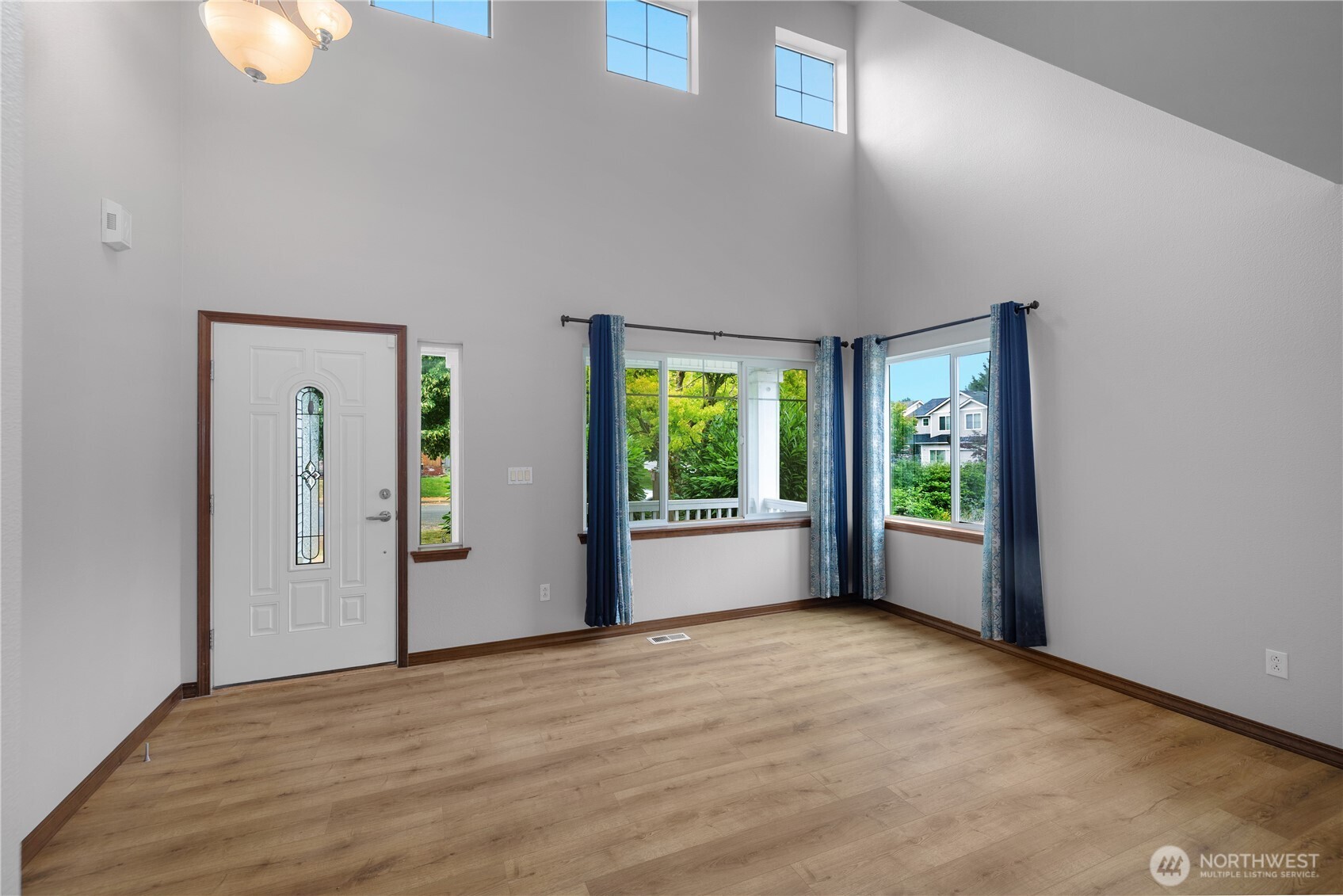 8512 205th Street Ct Property Photo 9