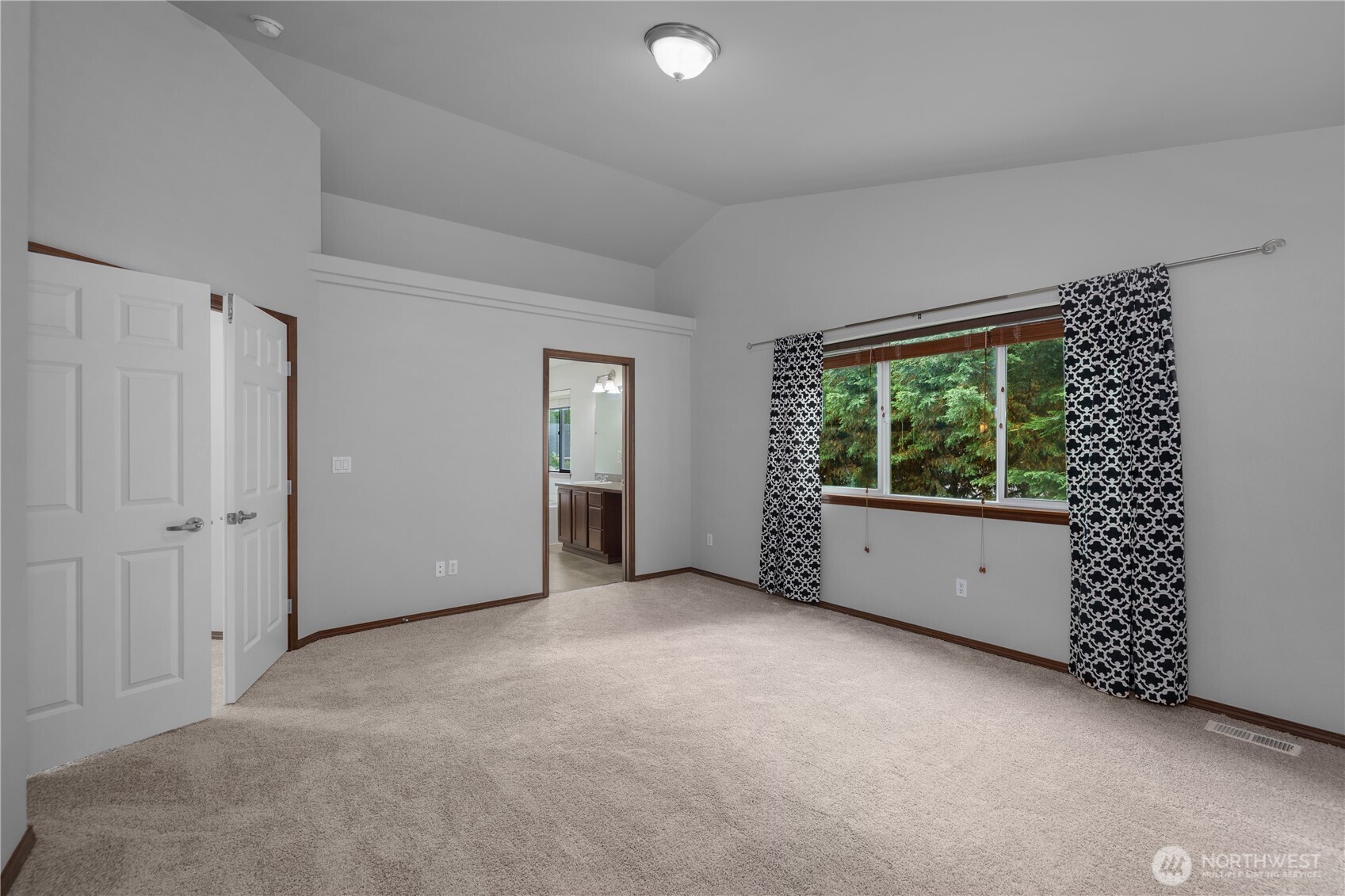 8512 205th Street Ct Property Photo 10