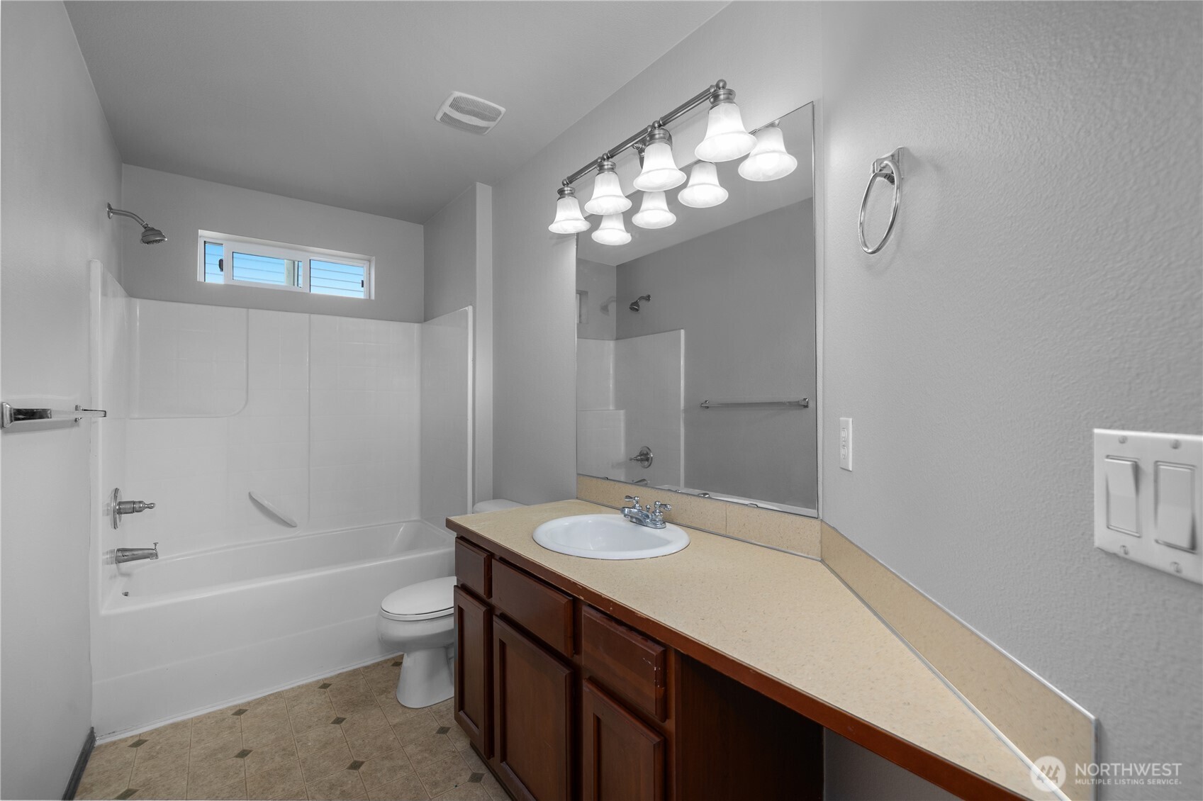 8512 205th Street Ct Property Photo 19