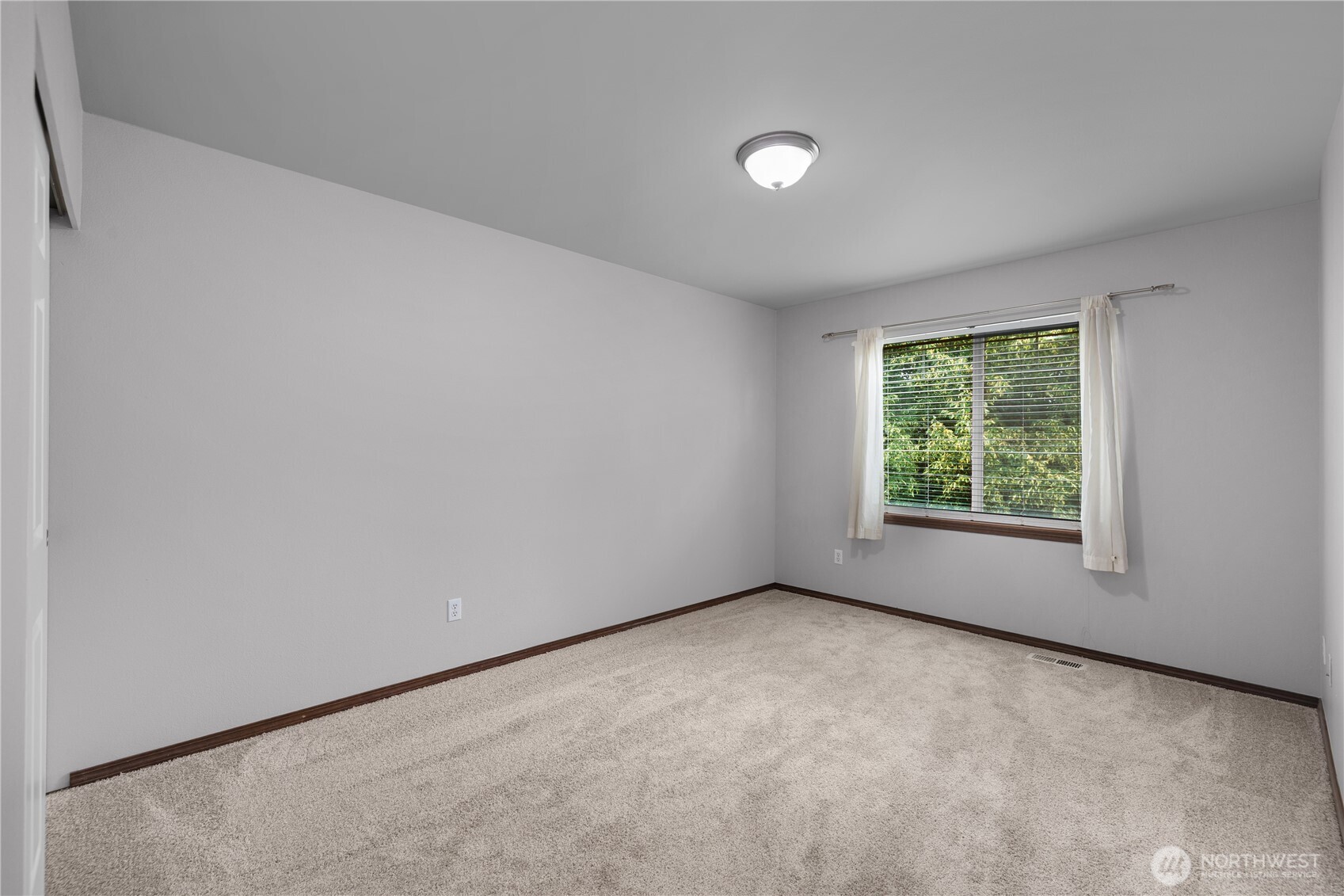 8512 205th Street Ct Property Photo 22