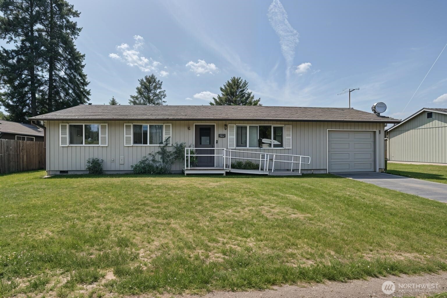 17120 6th Avenue Property Photo 1