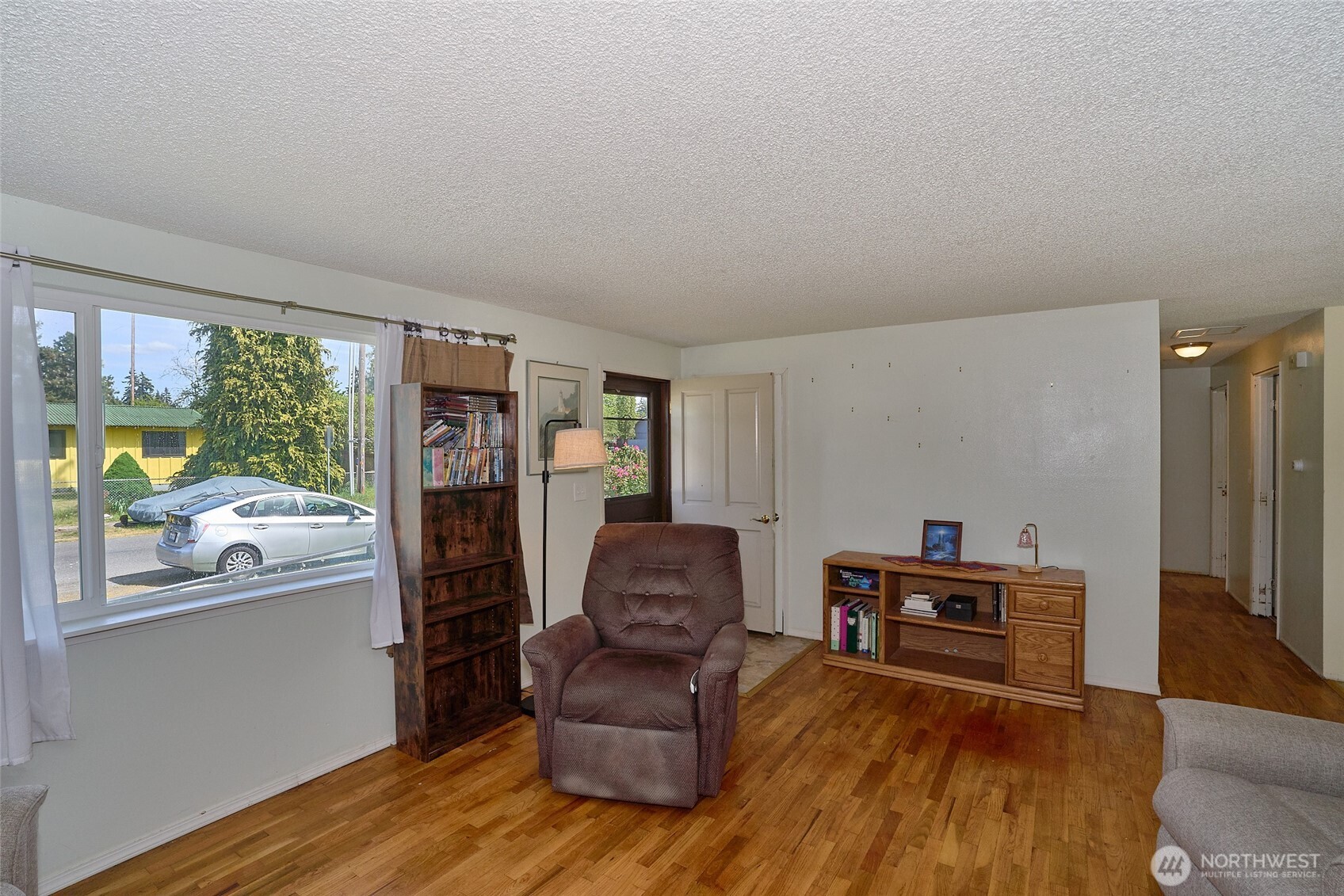 17120 6th Avenue Property Photo 6