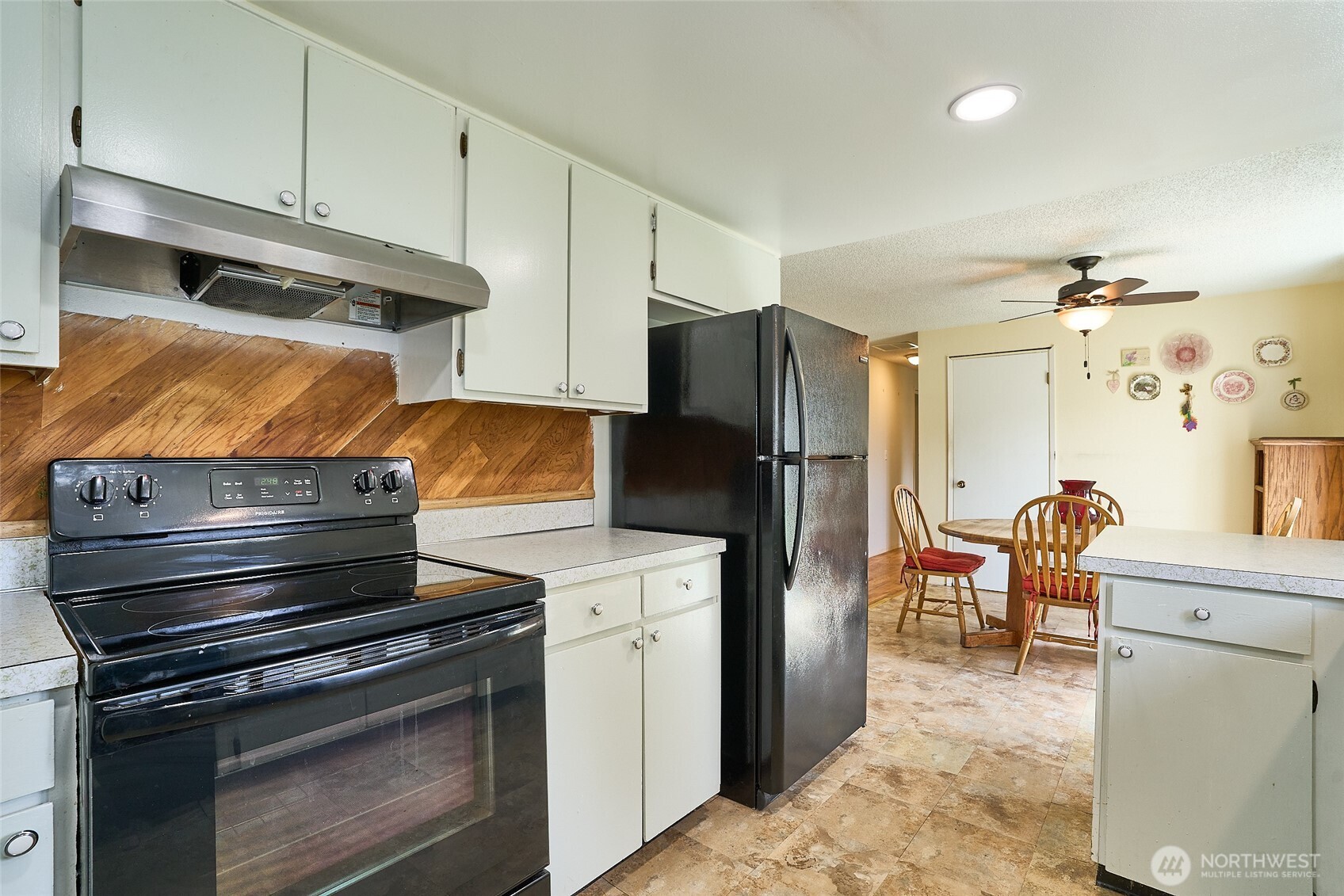 17120 6th Avenue Property Photo 8