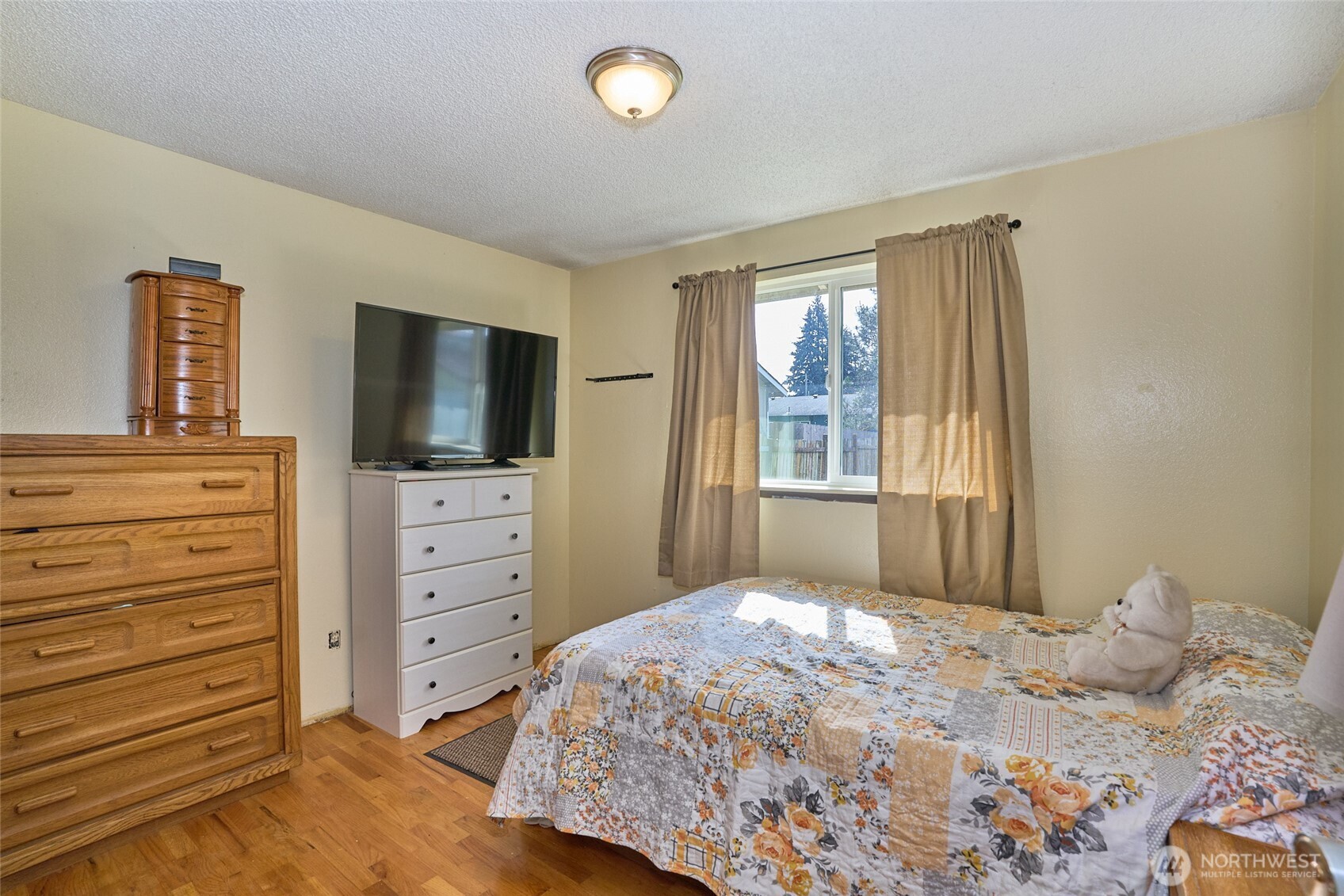 17120 6th Avenue Property Photo 13