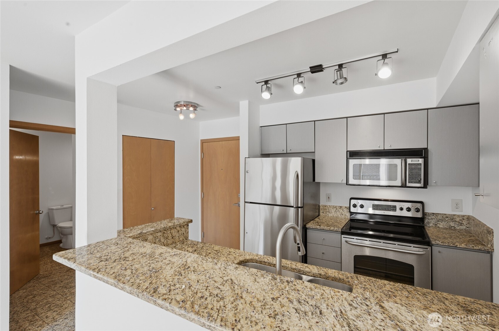1125 E Olive Street 604 Property Photo 11