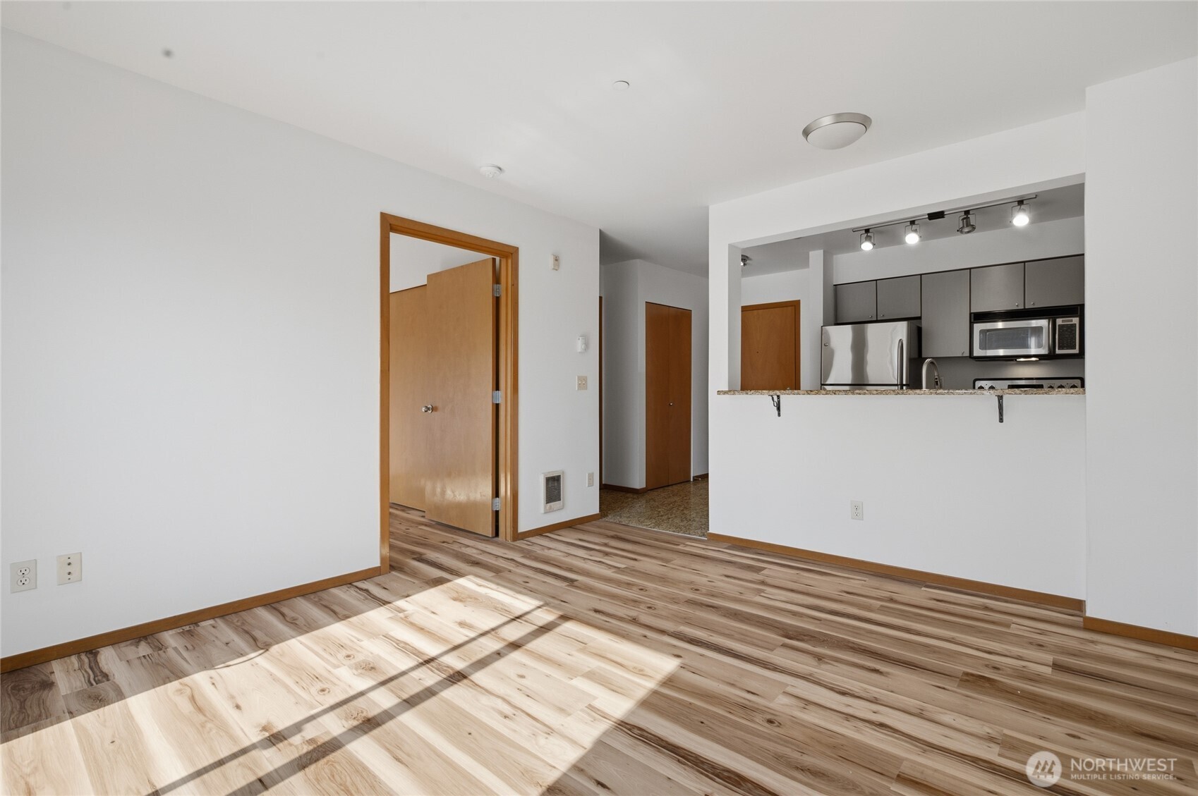 1125 E Olive Street 604 Property Photo 17