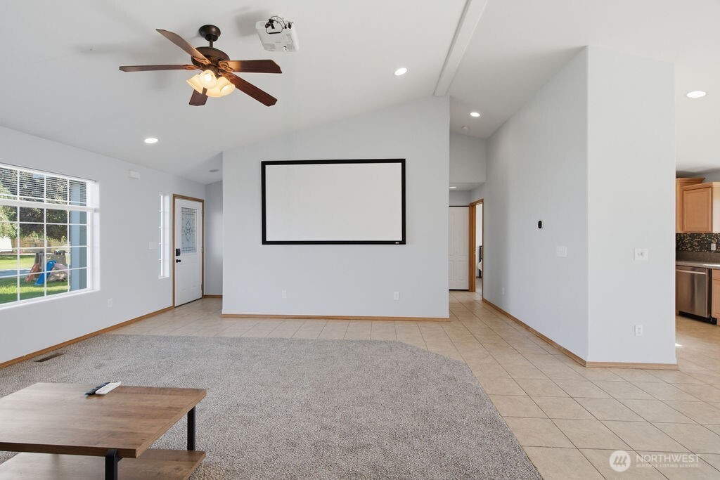 219 E Pinyon Court Property Photo 13