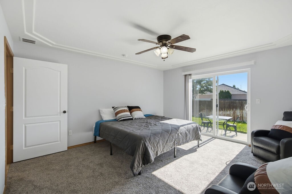 219 E Pinyon Court Property Photo 31