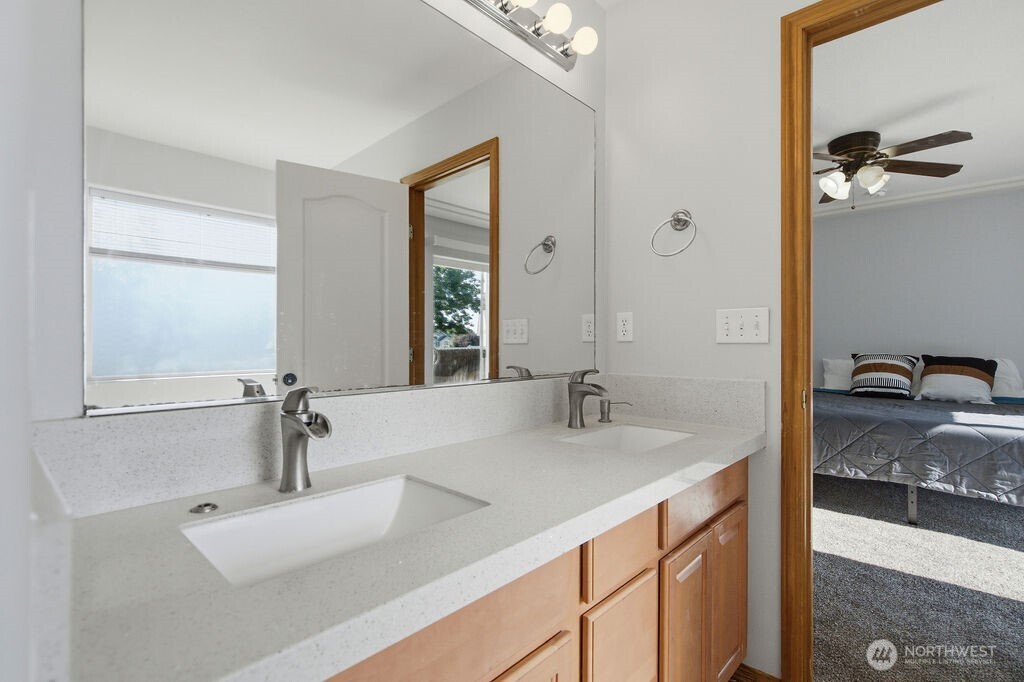 219 E Pinyon Court Property Photo 35