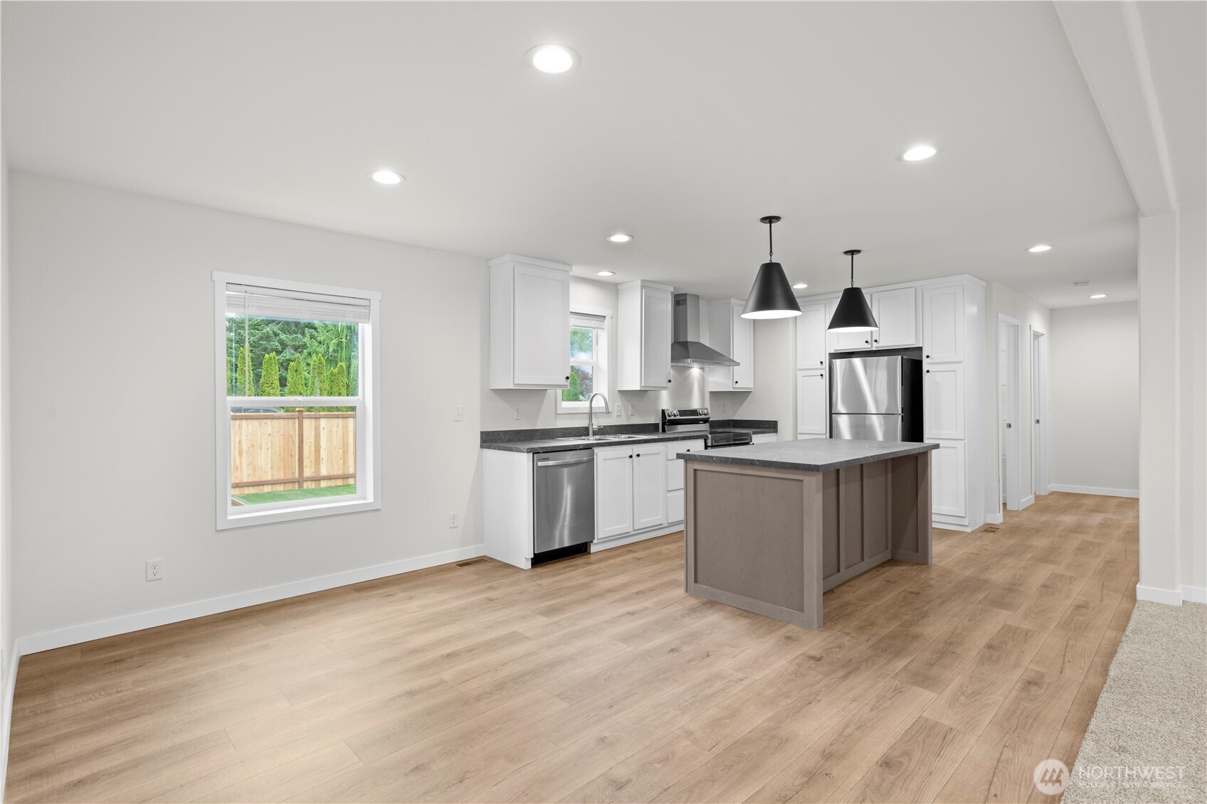 1911 147th Street Property Photo 6