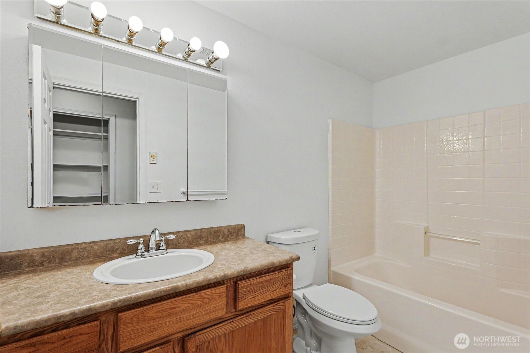 364 Melissa Street Property Photo 11