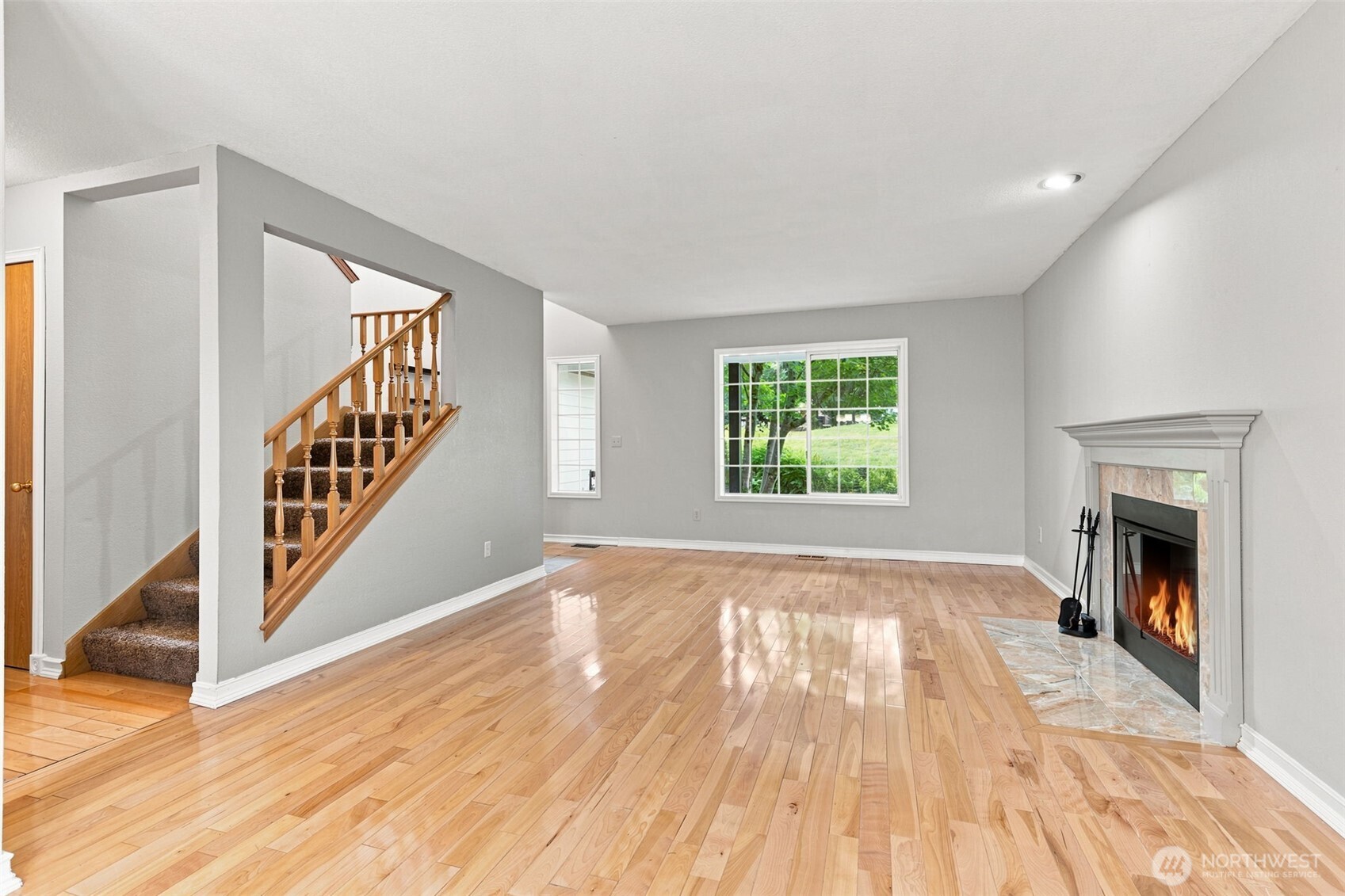 1838 52nd Way Property Photo 7