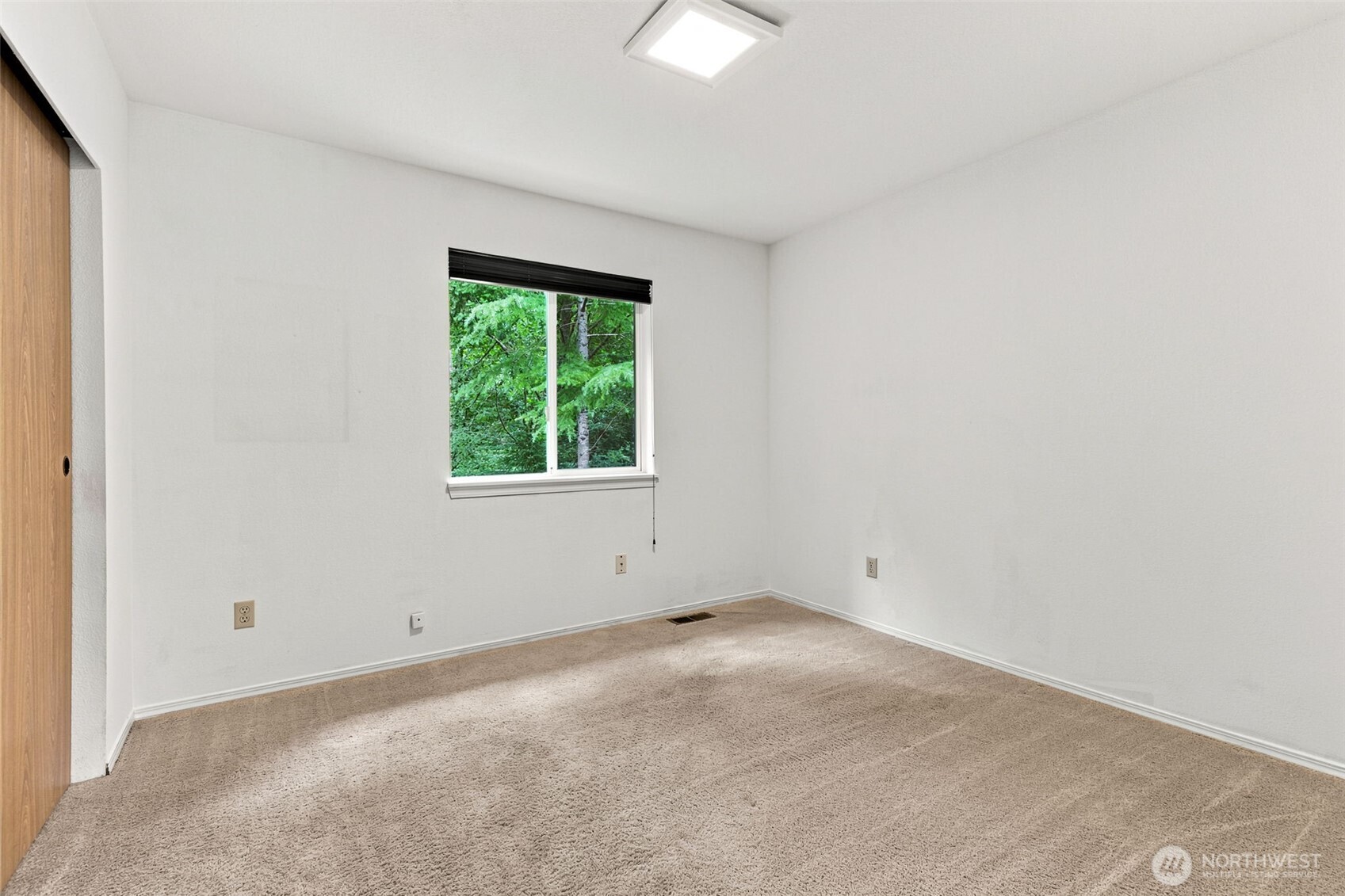 1838 52nd Way Property Photo 22
