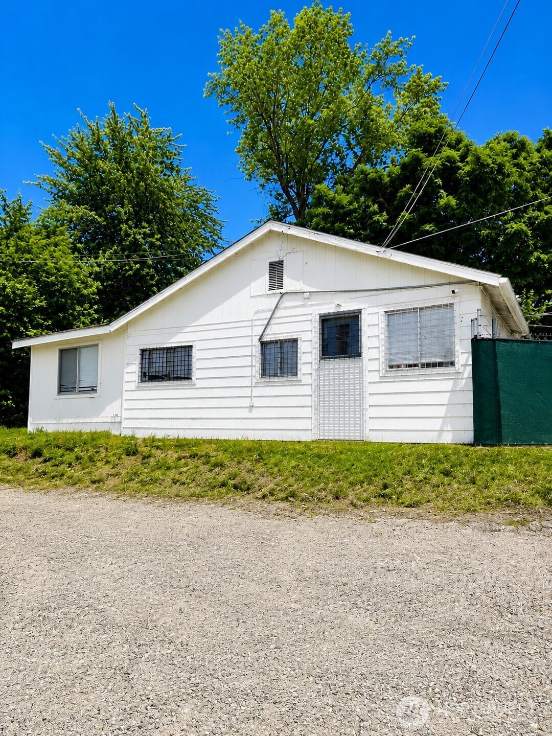 3515 3517 S Cedar Street Property Photo 4