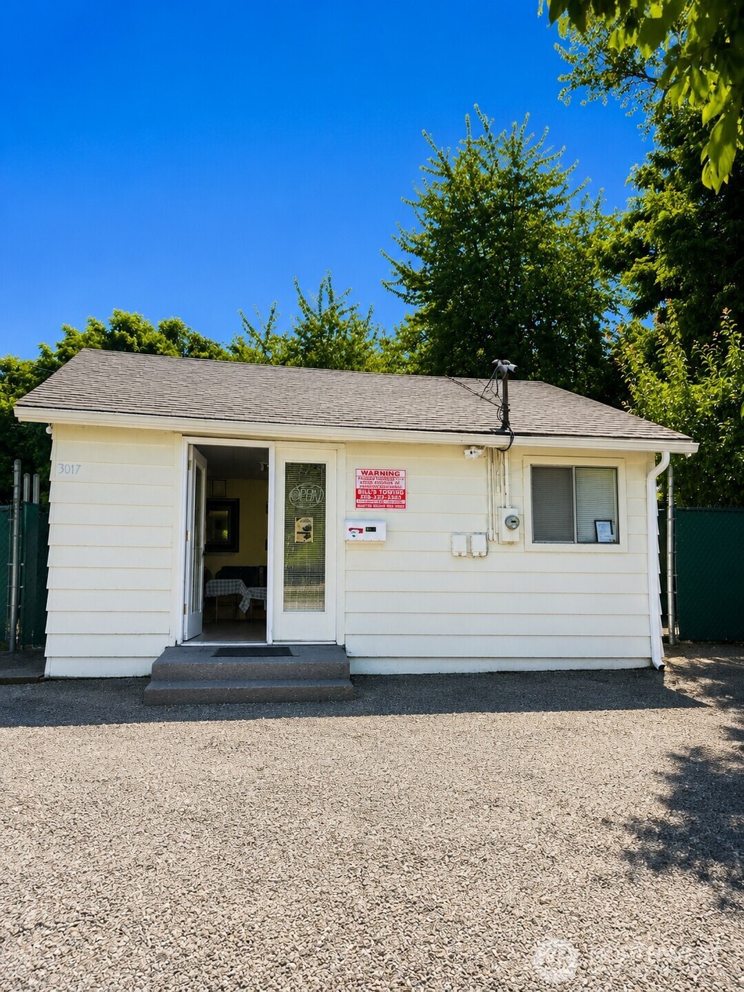 3515 3517 S Cedar Street Property Photo 5