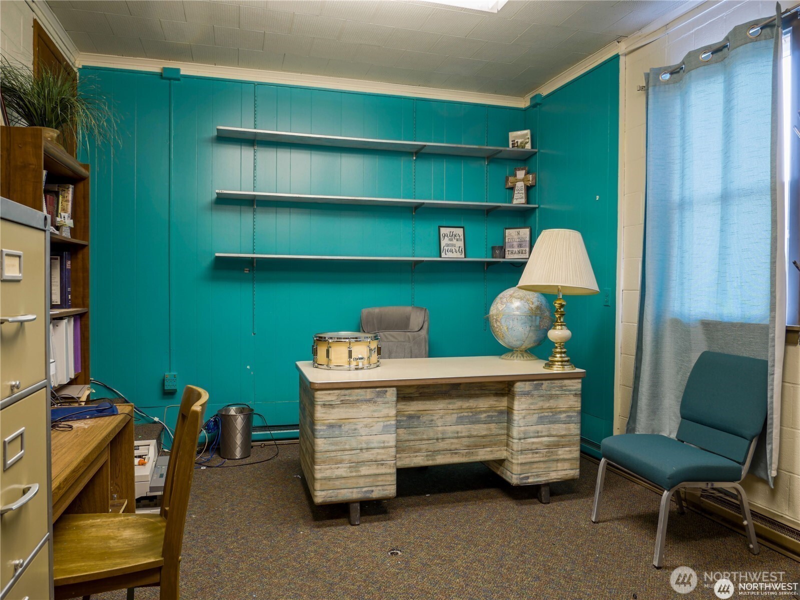 1300 Foster Avenue Property Photo 6