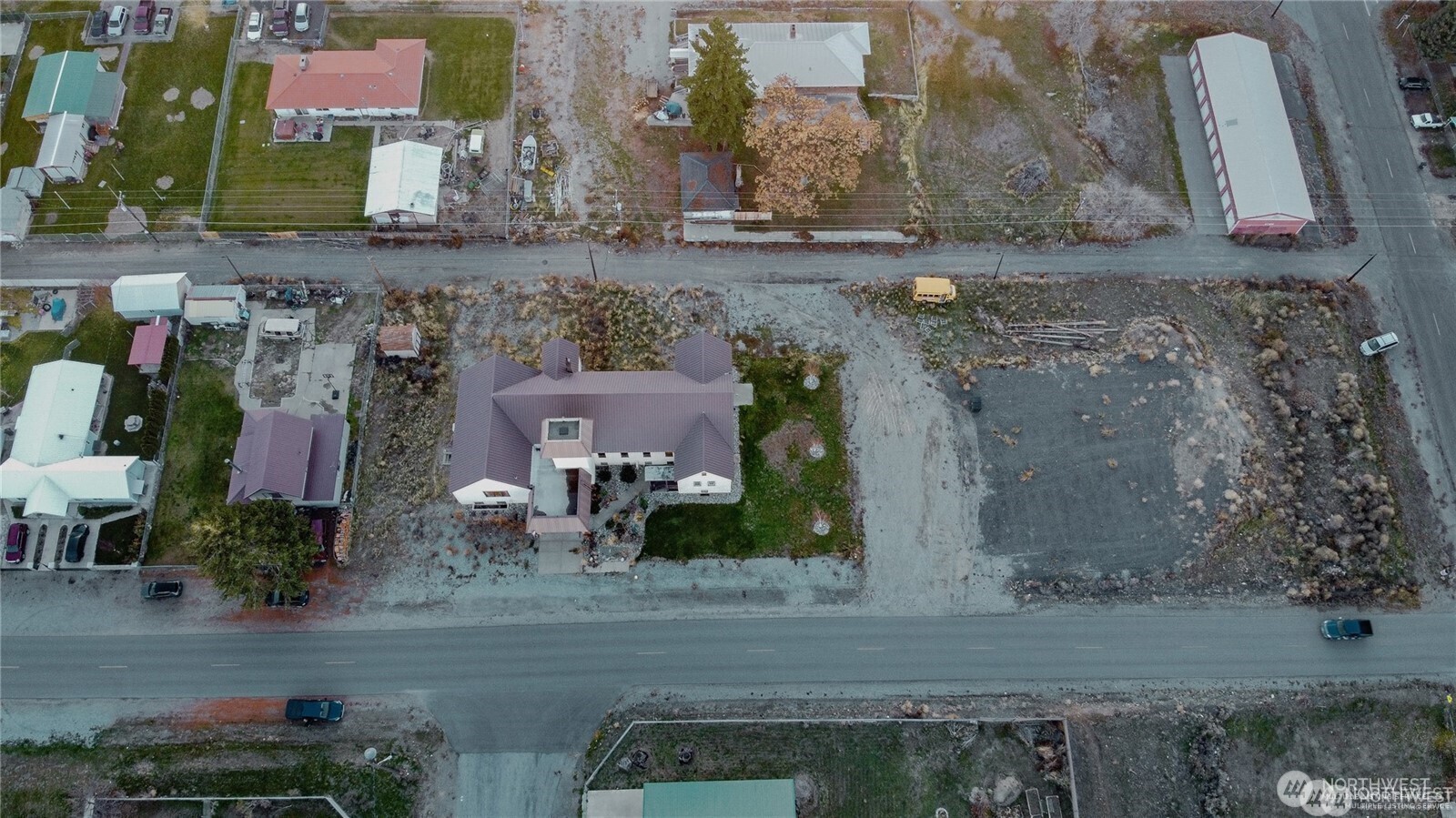 1300 Foster Avenue Property Photo 14
