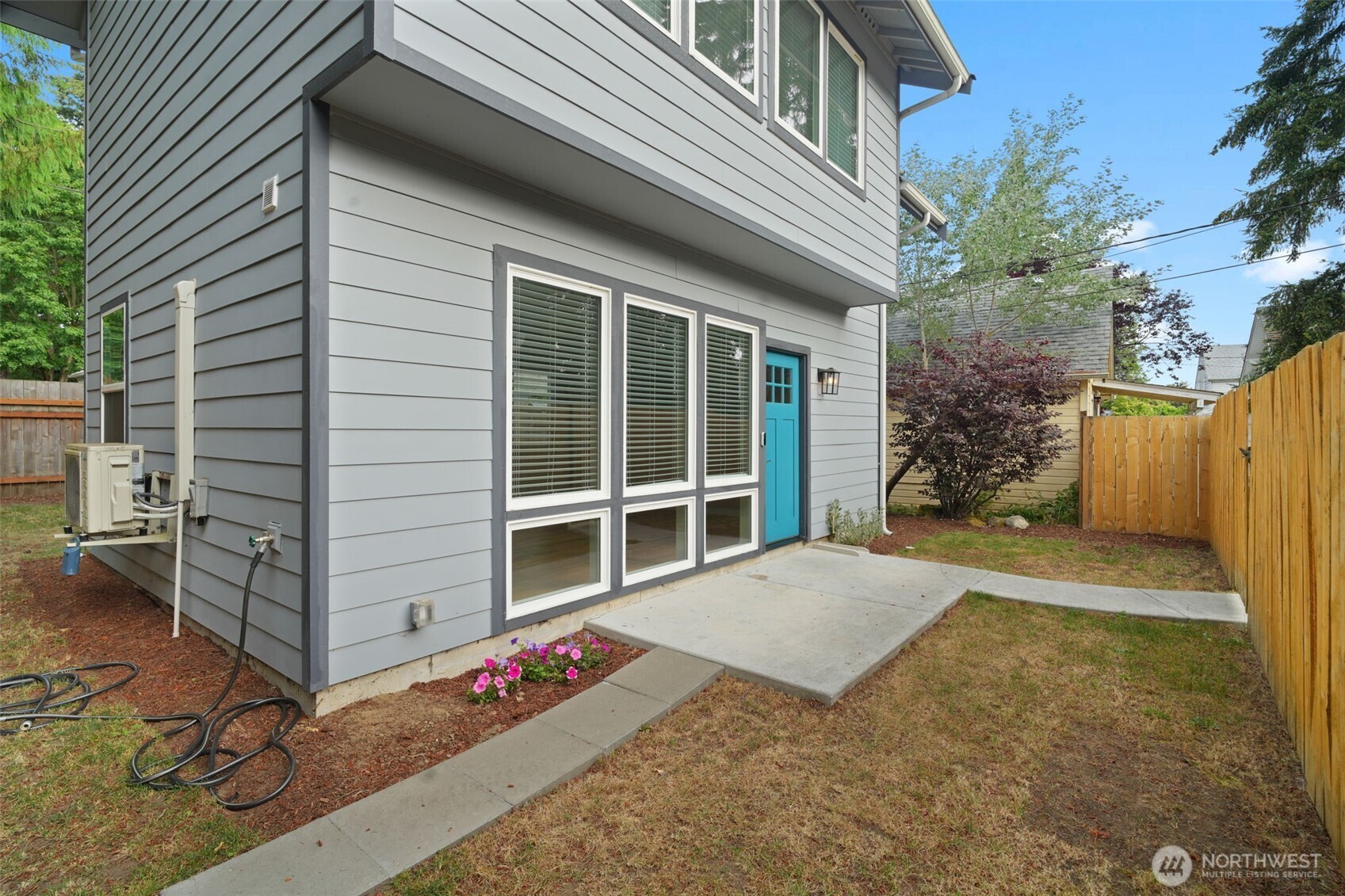 2317 Washington Street Property Photo 4