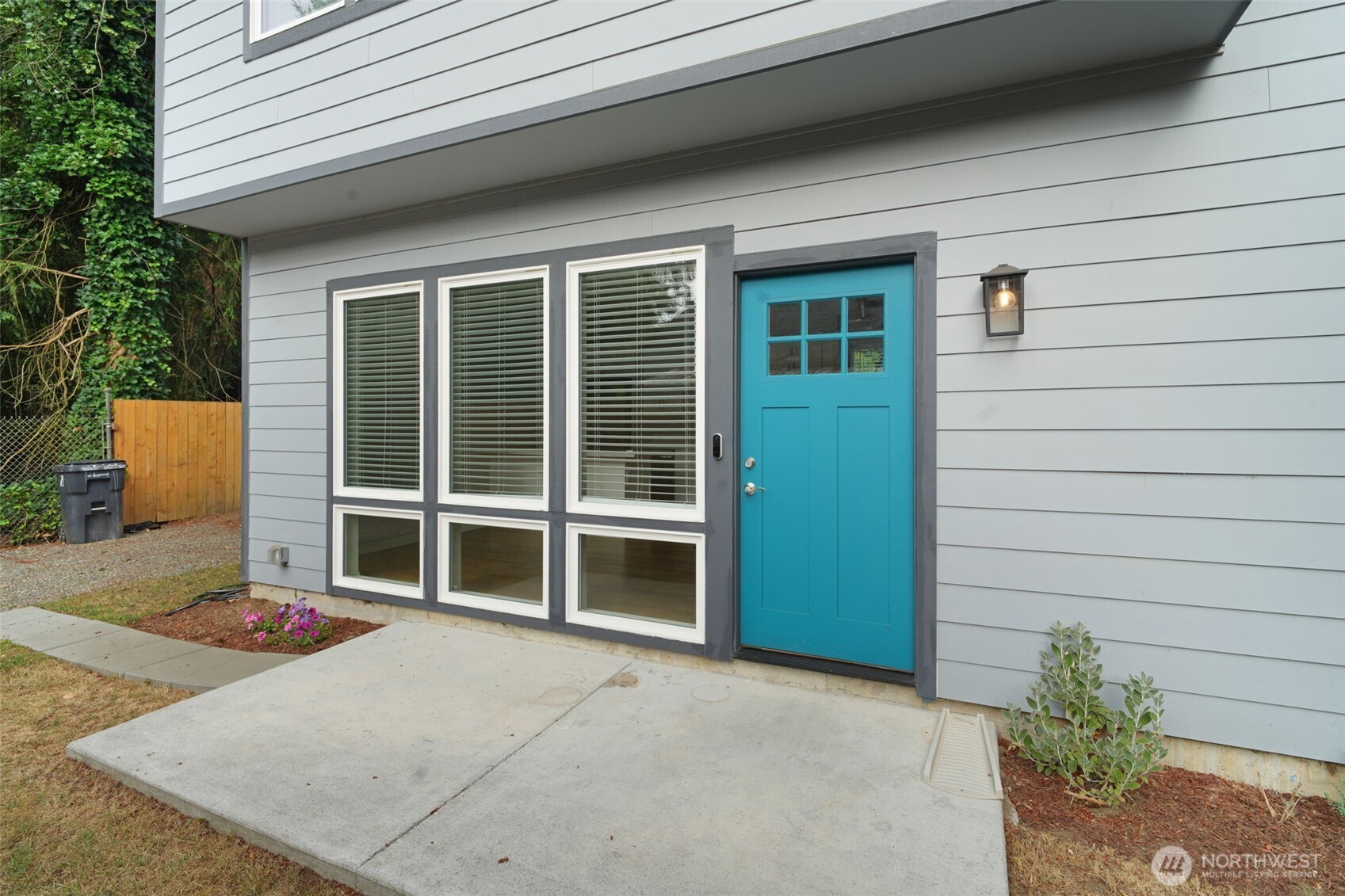2317 Washington Street Property Photo 8