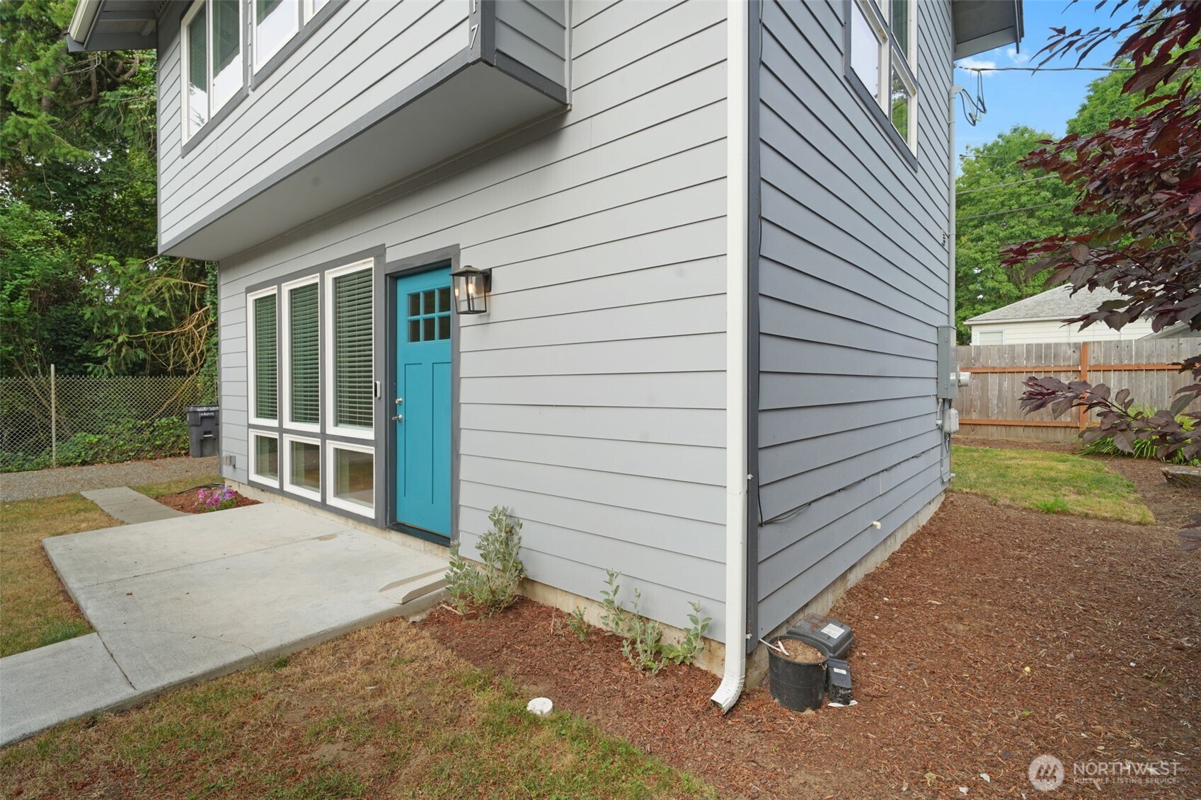 2317 Washington Street Property Photo 9