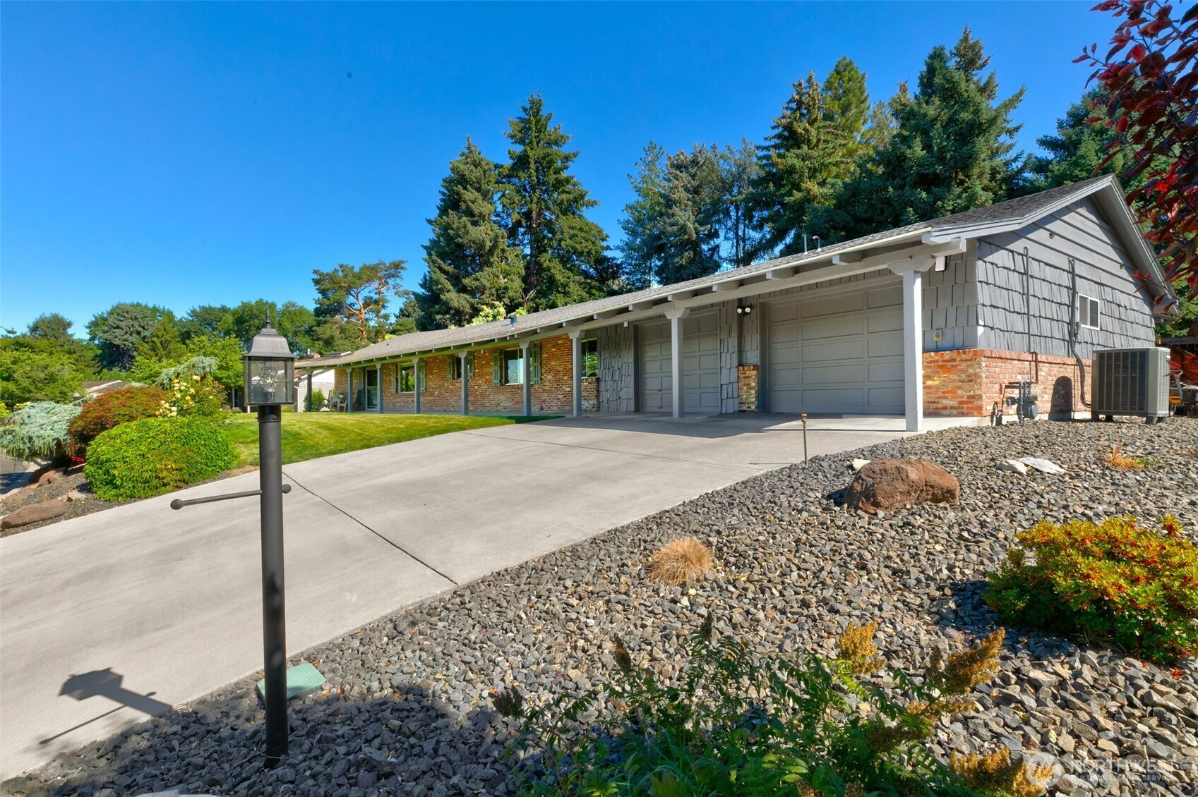 4205 Barge Street Property Photo 2