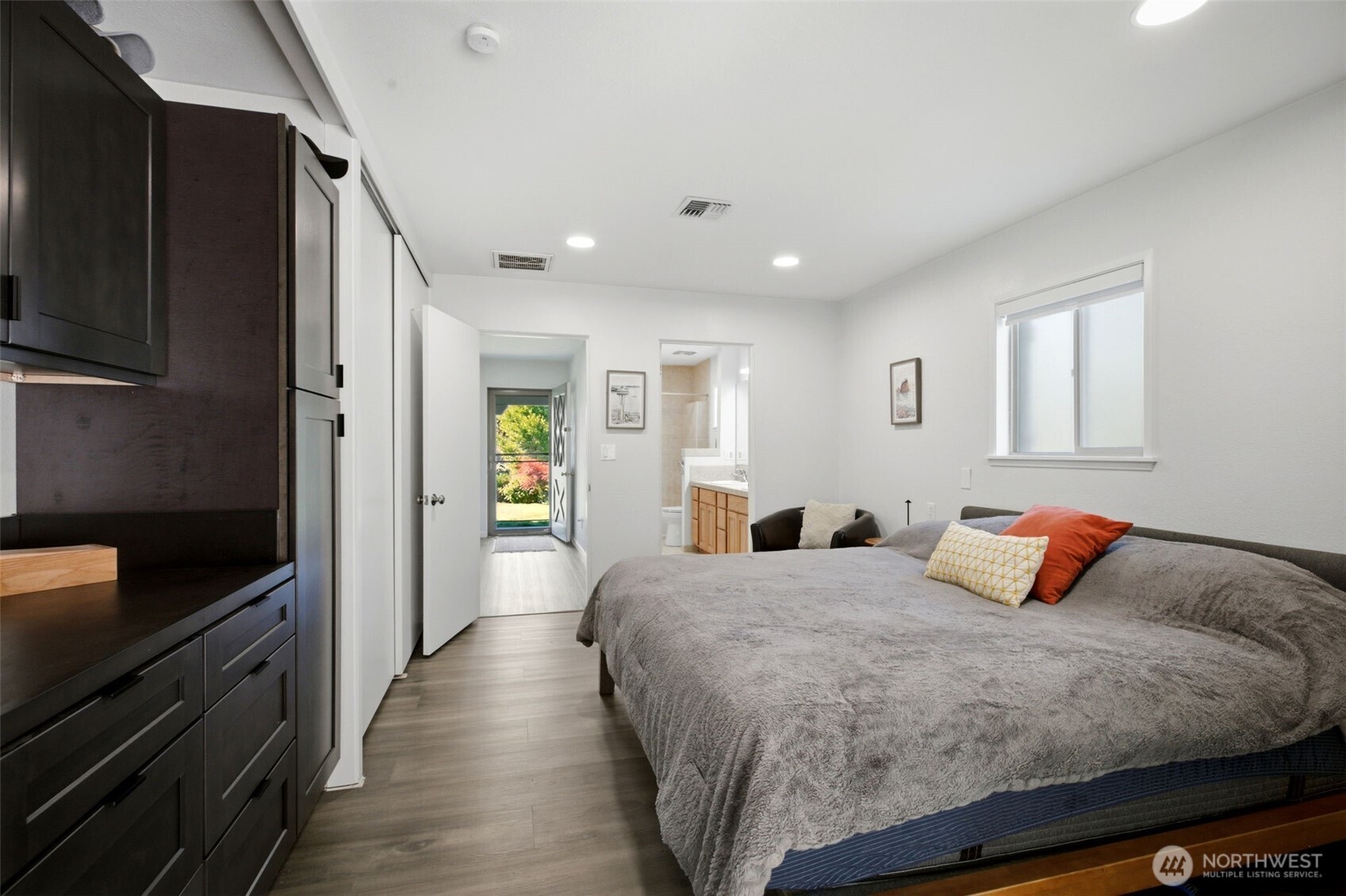 4205 Barge Street Property Photo 11