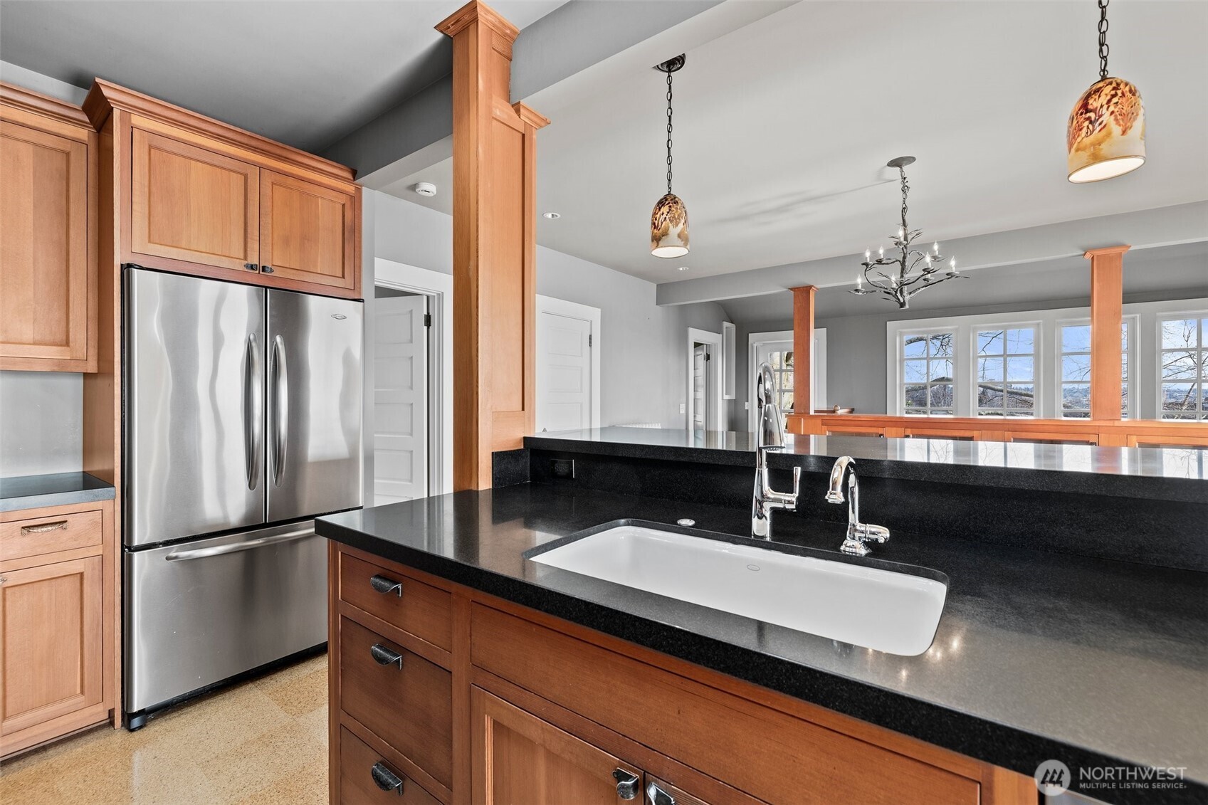 604 W Kinnear Place Property Photo 14