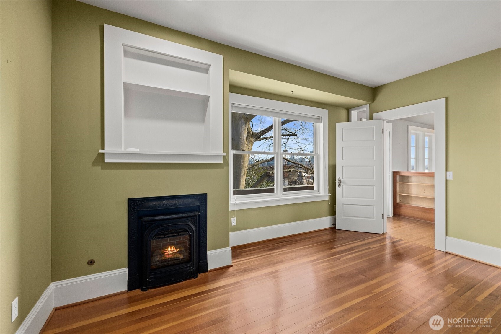 604 W Kinnear Place Property Photo 16