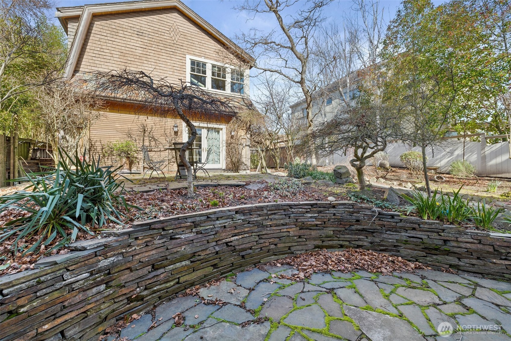 604 W Kinnear Place Property Photo 29