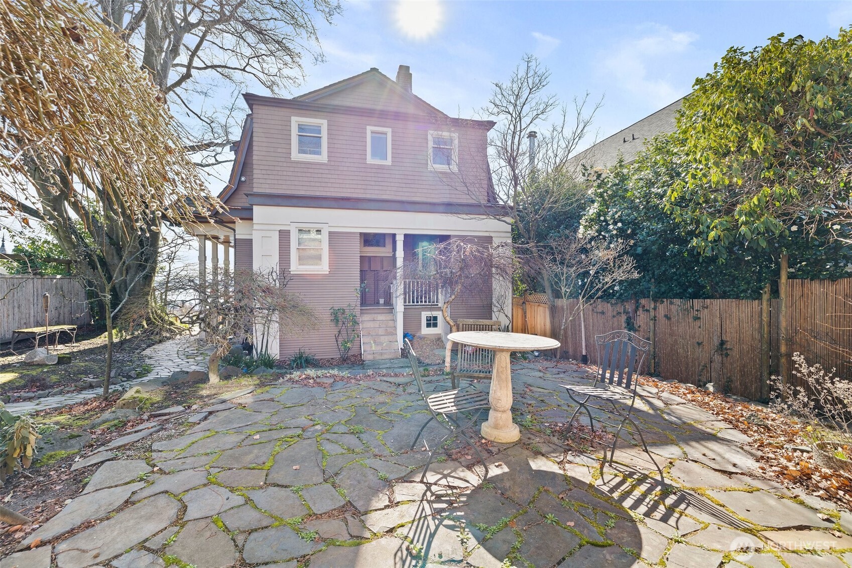 604 W Kinnear Place Property Photo 30