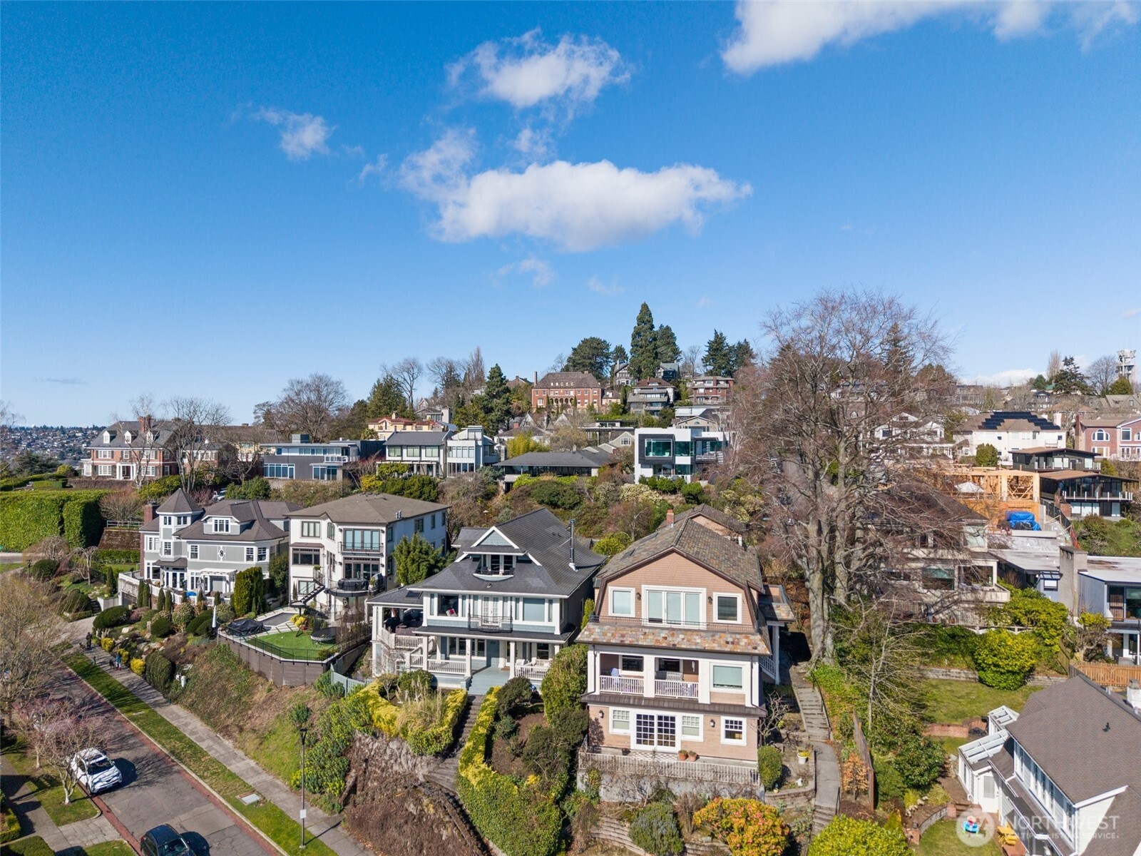604 W Kinnear Place Property Photo 31