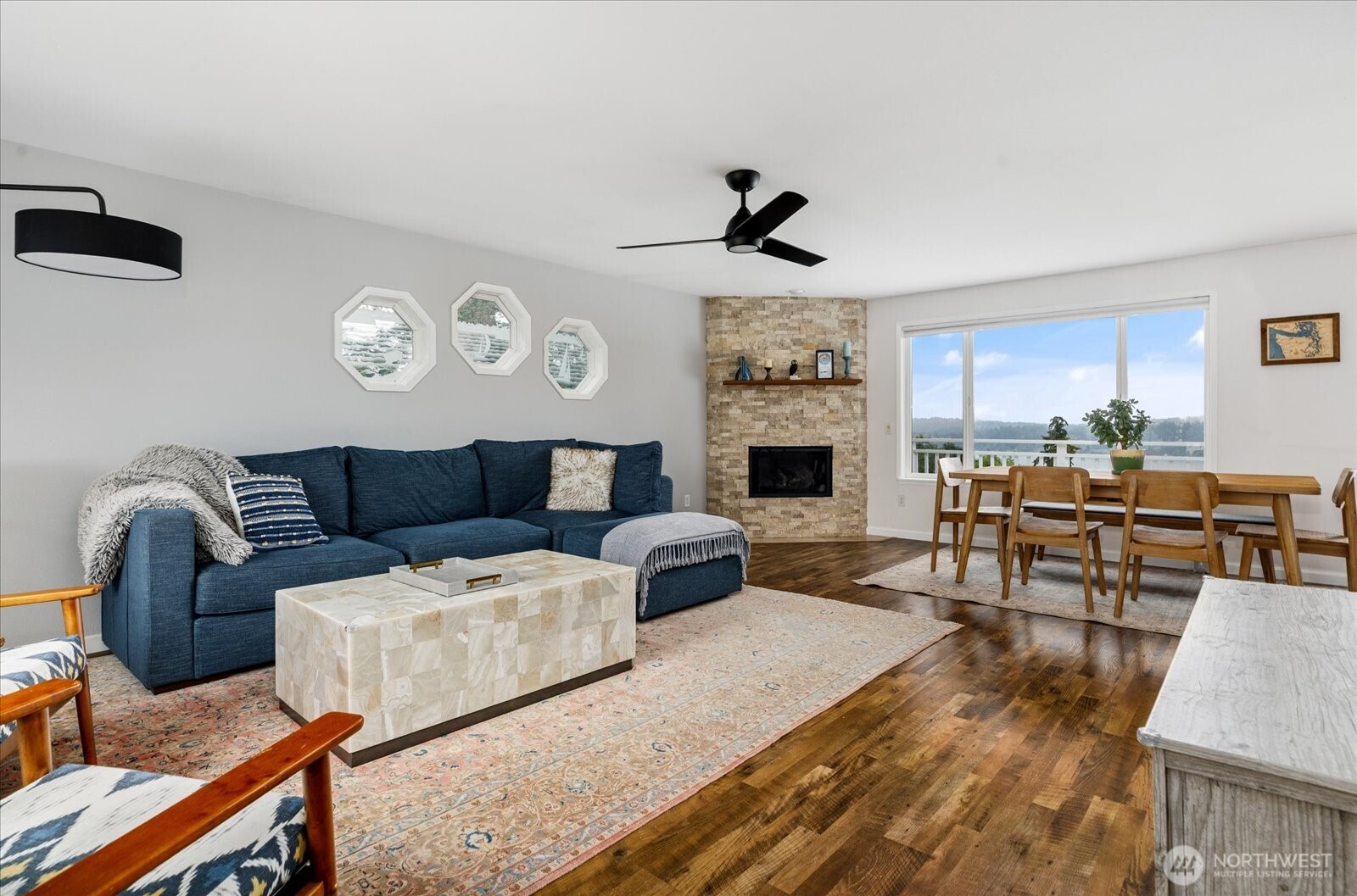 5055 Honeymoon Bay Road Property Photo 6