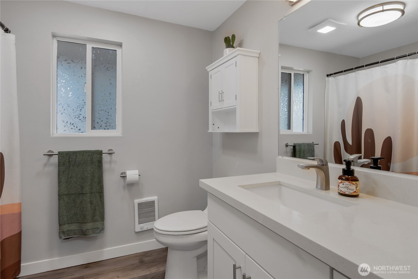 1403 E 64th Street Property Photo 10