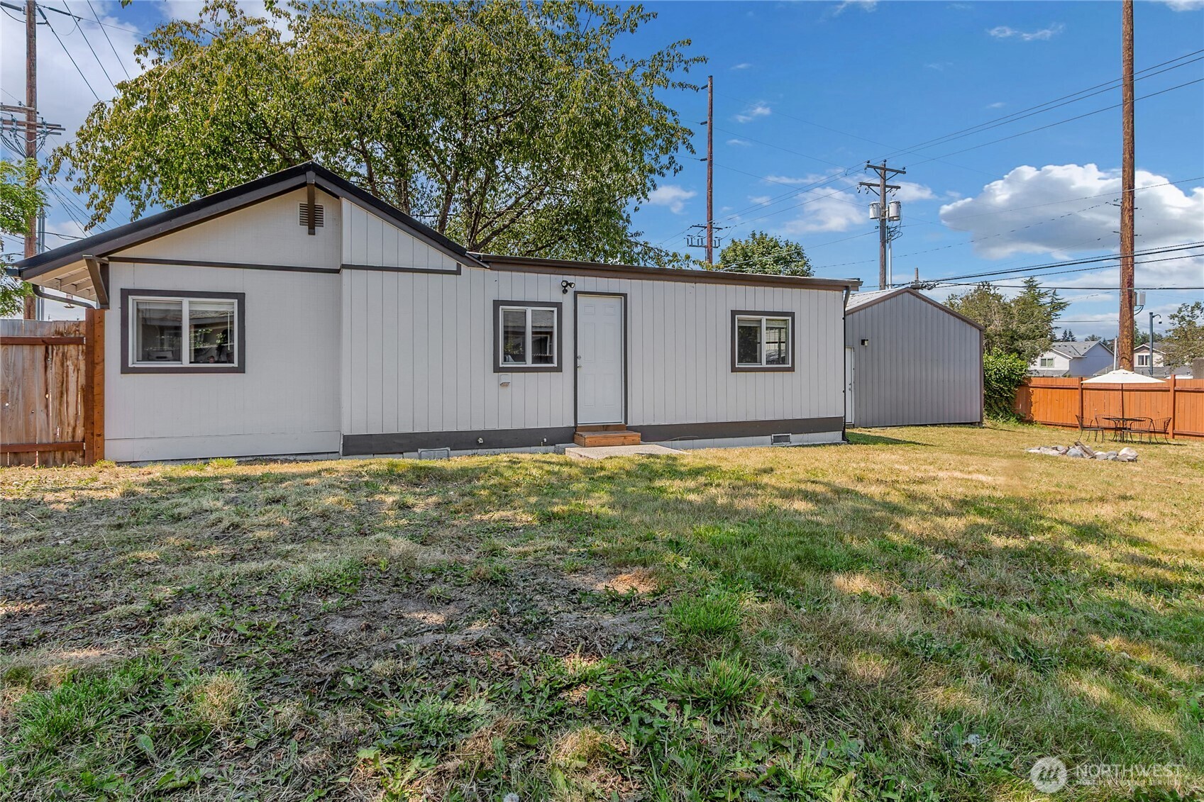 1403 E 64th Street Property Photo 15