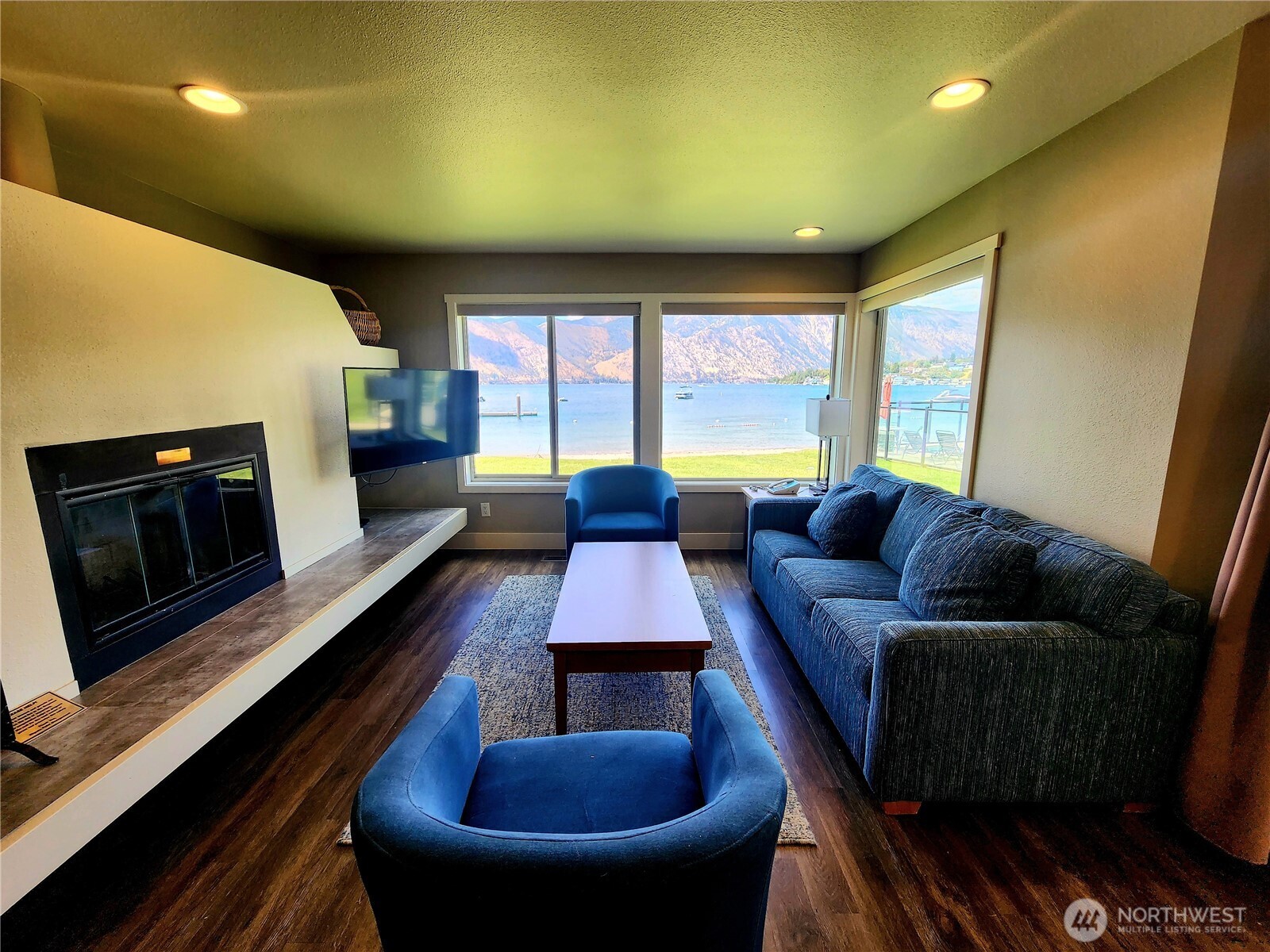 1 Lakeside 716-I Property Photo 1