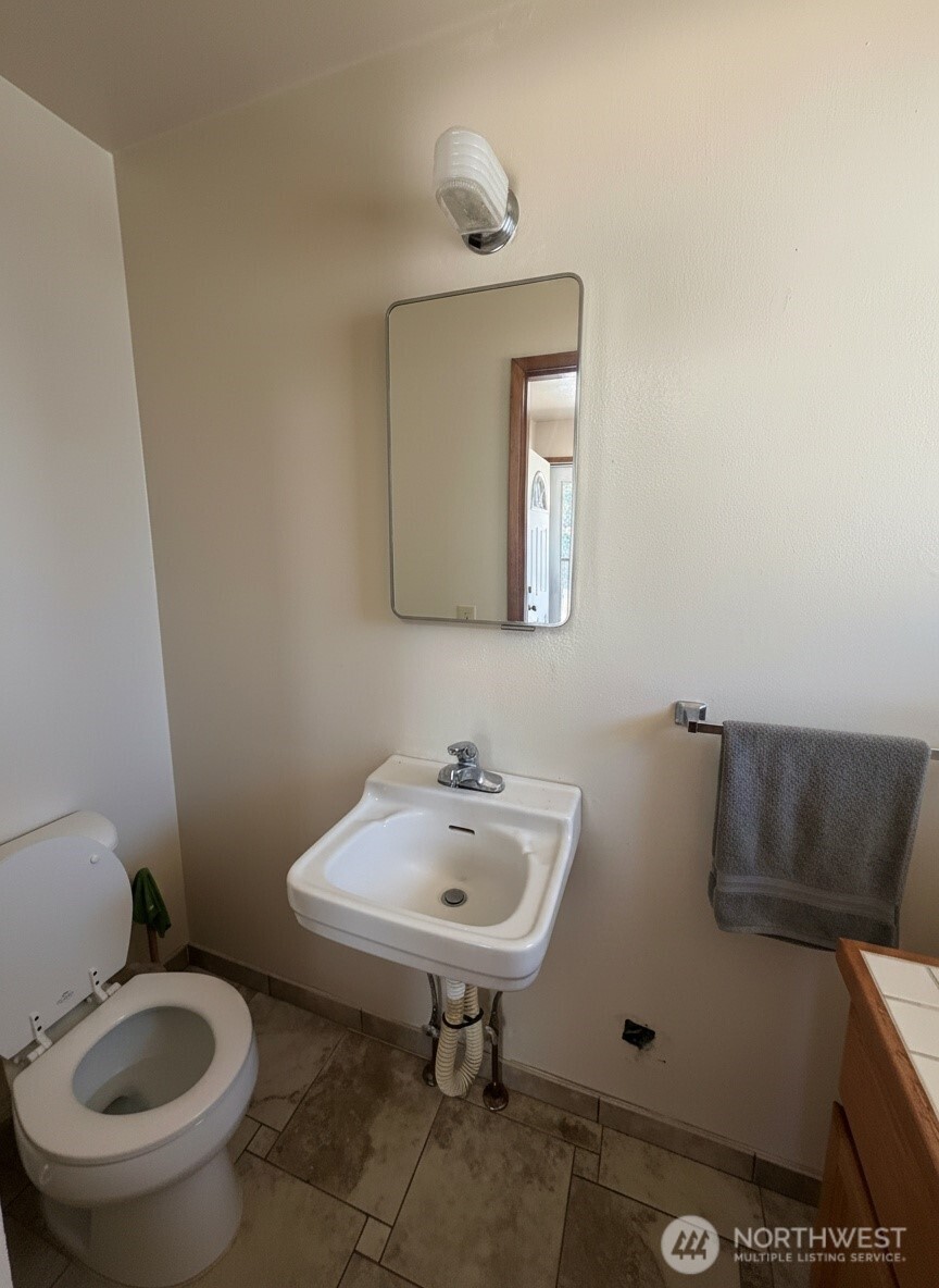 1225 21st Street Property Photo 12