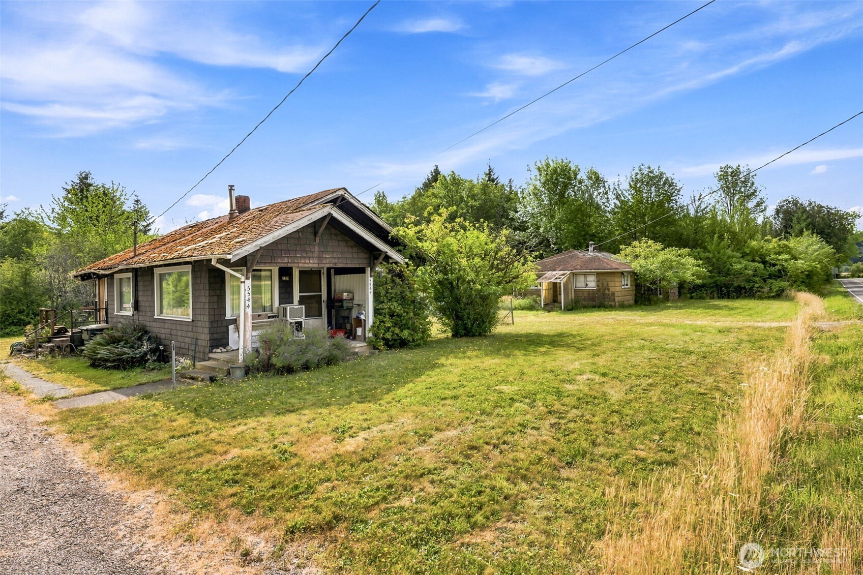 5544 Old Hwy 410 5542 Property Photo 2