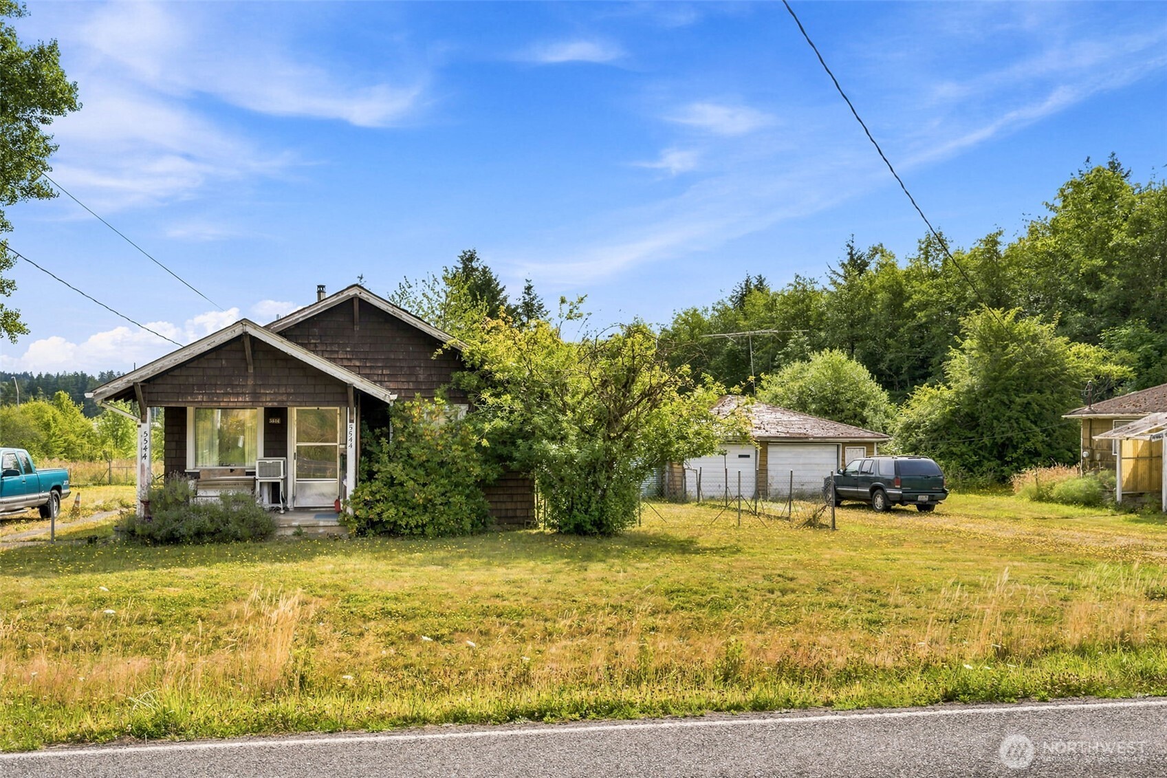 5544 Old Hwy 410 5542 Property Photo 3