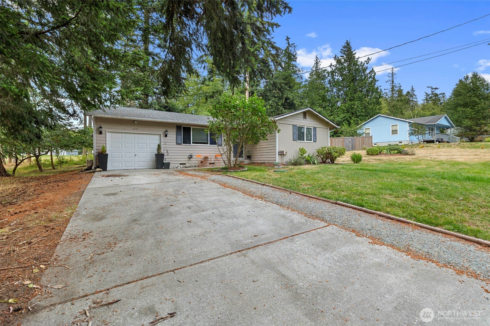 1251 Russell Drive Property Photo 3
