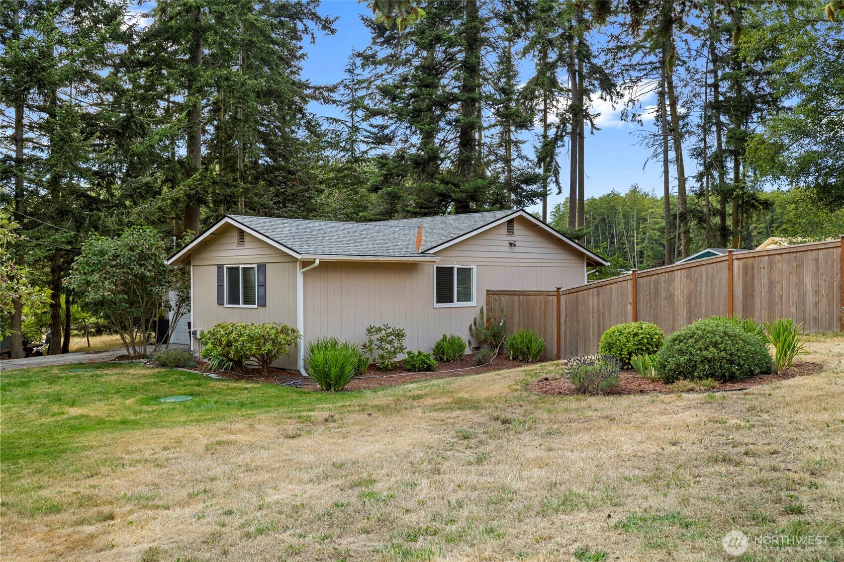 1251 Russell Drive Property Photo 4