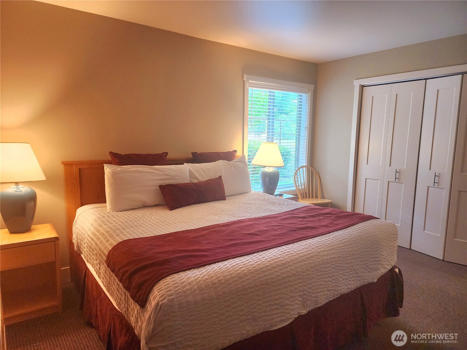 1 Lakeside 716-m Property Photo 12