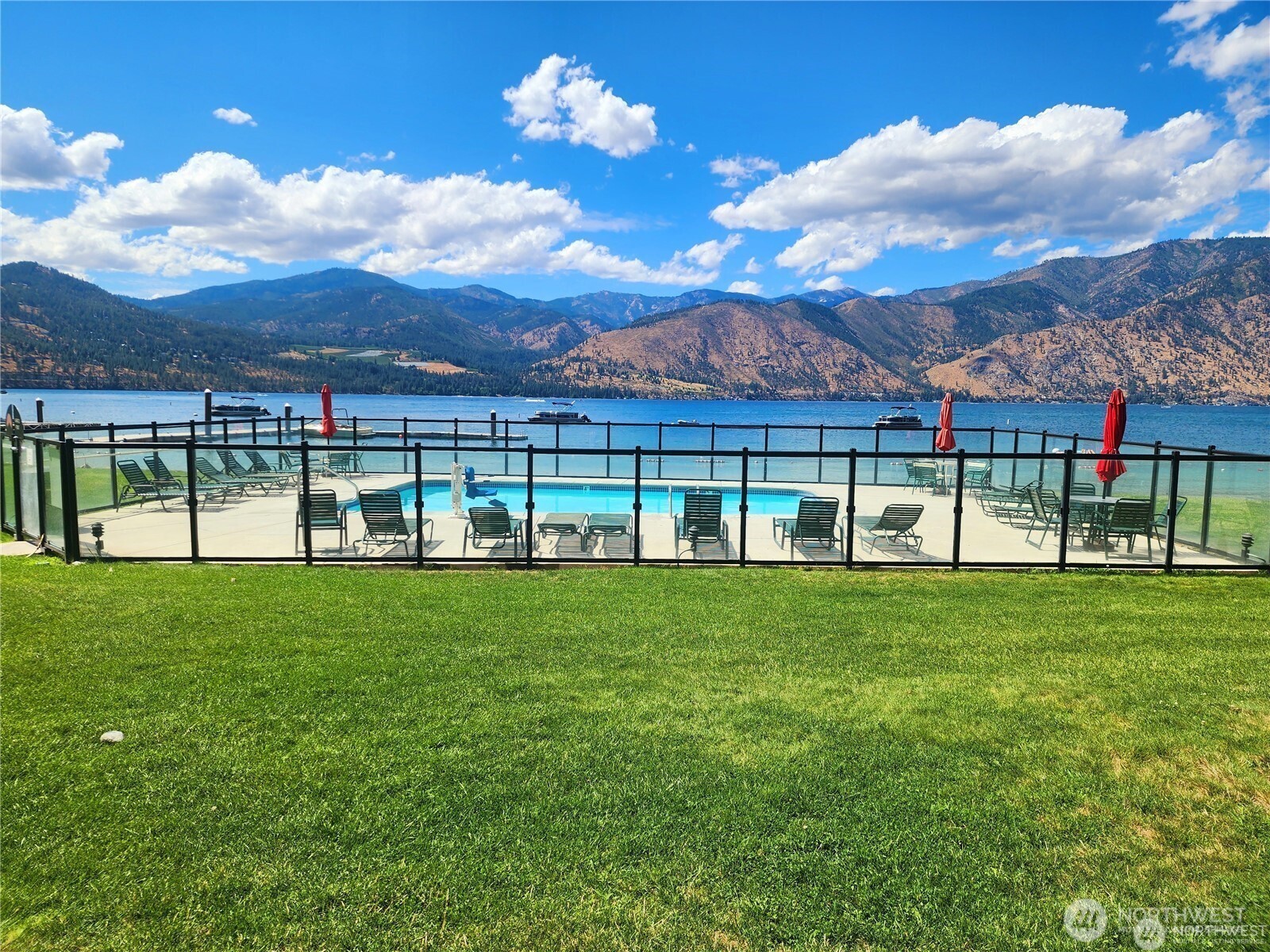 1 Lakeside 716-m Property Photo 17