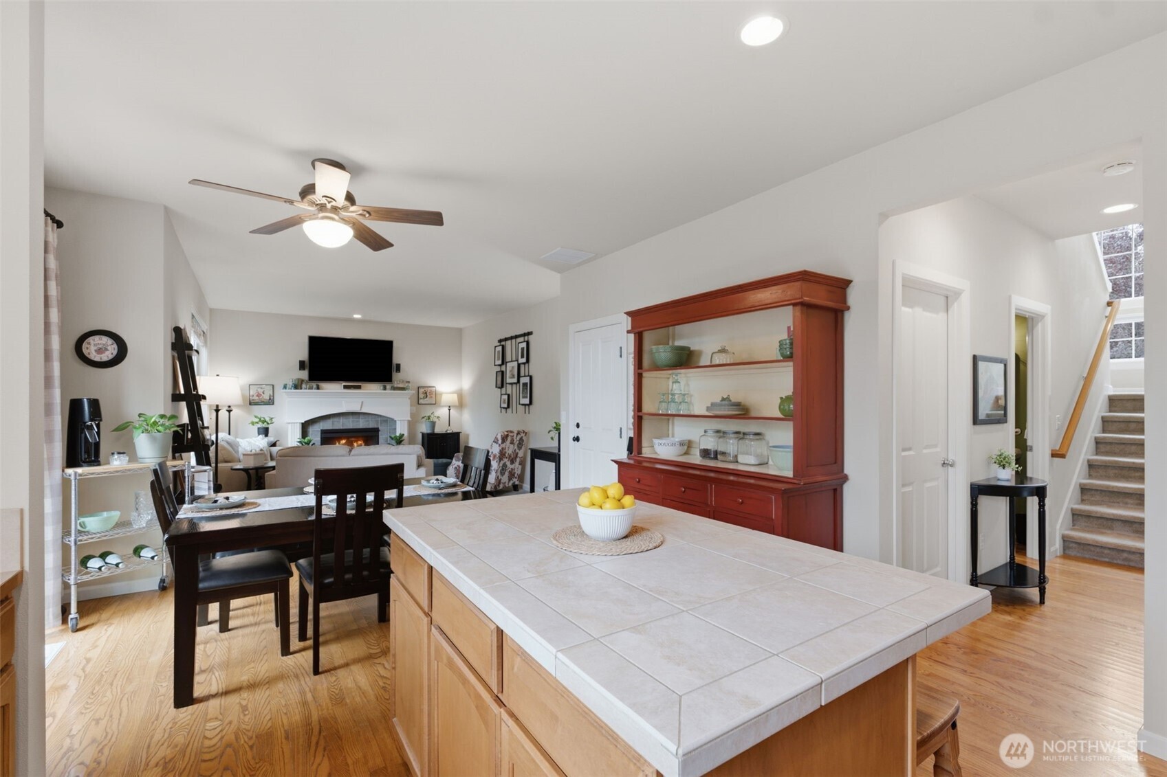 8400 Jeatran Place Property Photo 8