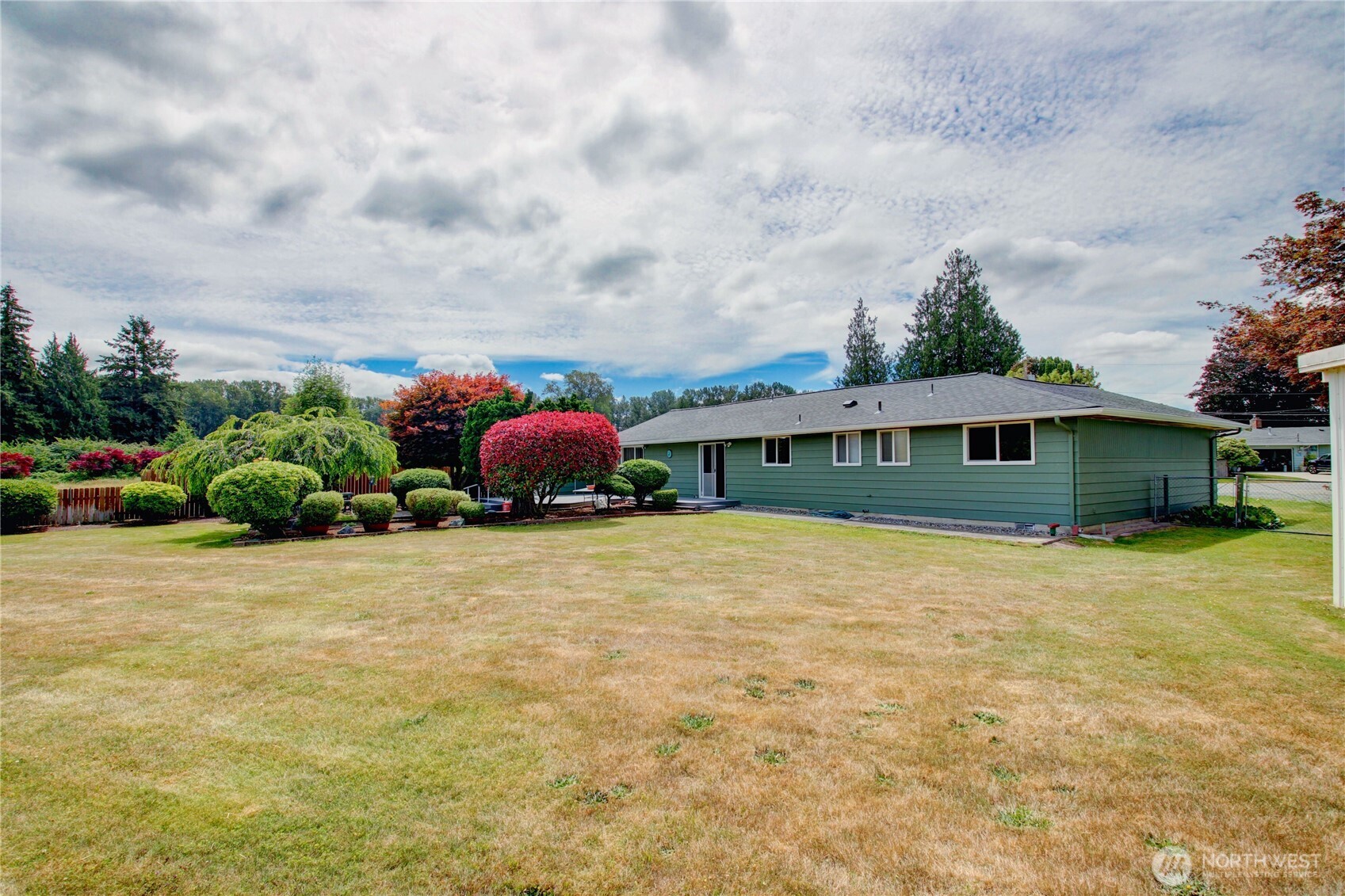 1907 Sparrs Lane Property Photo 9