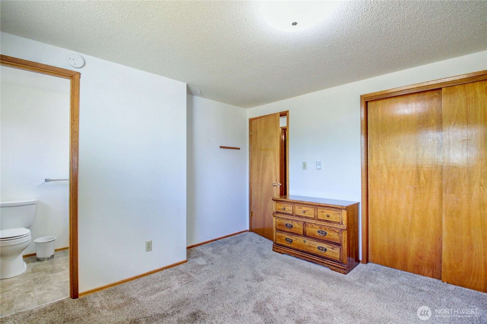 1907 Sparrs Lane Property Photo 18